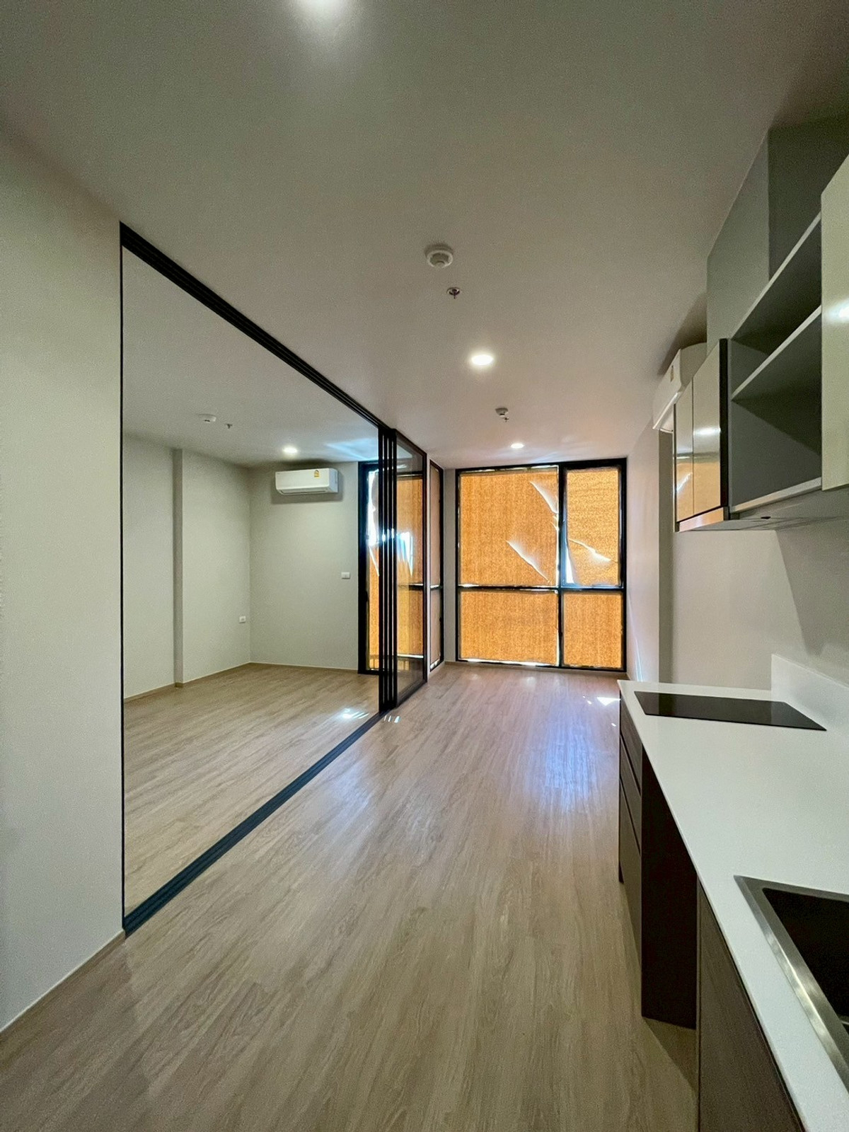 For SaleCondoSathorn, Narathiwat : The Issara Sathorn special price starting at 4.59 million baht* (normal price 6.46 MB*)