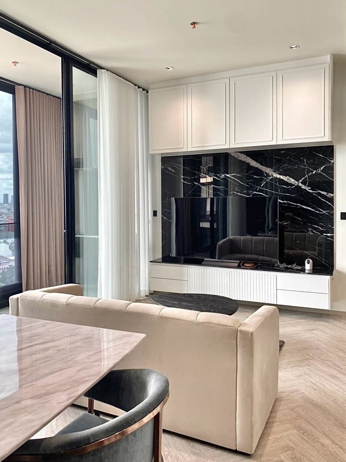 For SaleCondoWongwianyai, Charoennakor : Chapter Charoennakhon Riverside / 2 Bedrooms (SALE WITH TENENT), Chapter Charoennakhon - Riverside / 2 bedrooms (sale with tenant) PT030