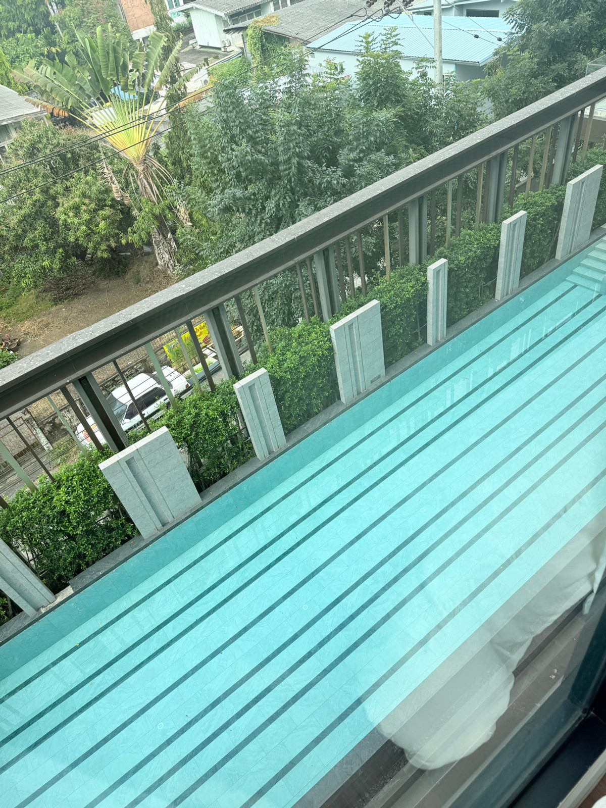 ให้เช่าคอนโดรัชดา ห้วยขวาง : ติด MRT 0 เมตร ทำเลจึ้งขนาดนี้ ห้องใหม่ไม่เคยปล่อยเช่า 