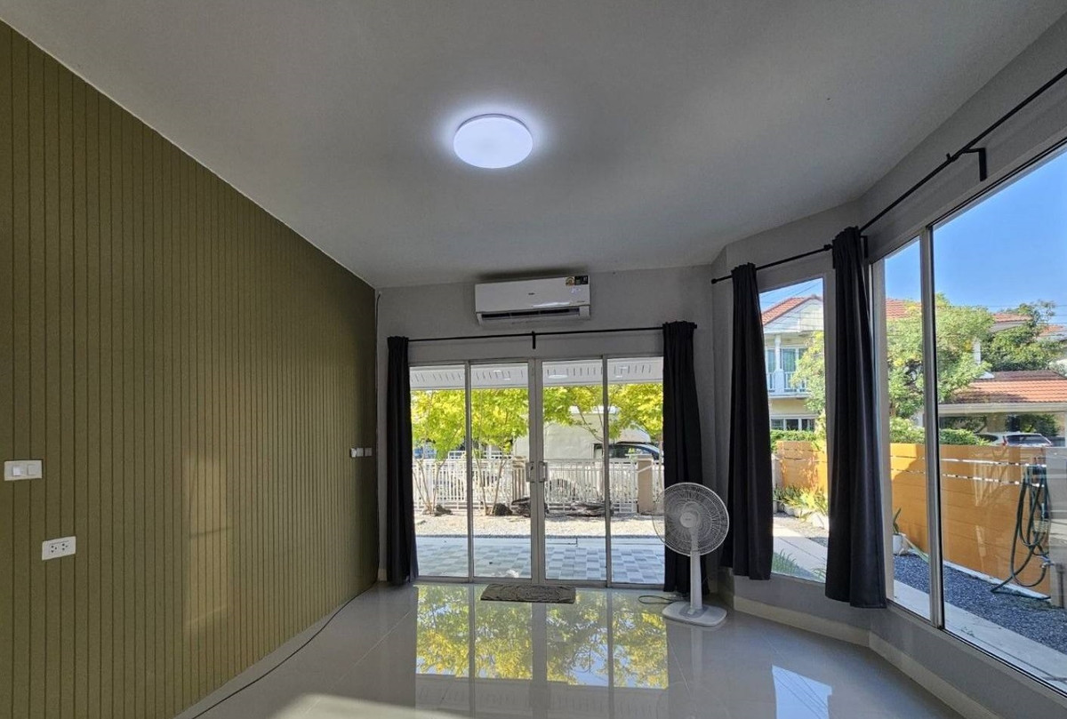 For RentTownhomeNonthaburi, Bang Yai, Bangbuathong : *Allow pets*📍 2-story townhome for rent (corner house) near Bang Bua Thong Market. Near Wat Leng Nei Yi 2, Sena Viva Project, Rattanathibet - Bang Bua Thong