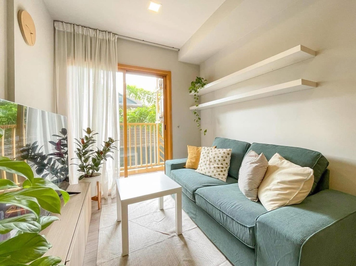 For RentCondoOnnut, Udomsuk : For rent, The base sukhumvit 50, 2nd floor, size 32 sq m., price 15,000 baht, near BTS On Nut.