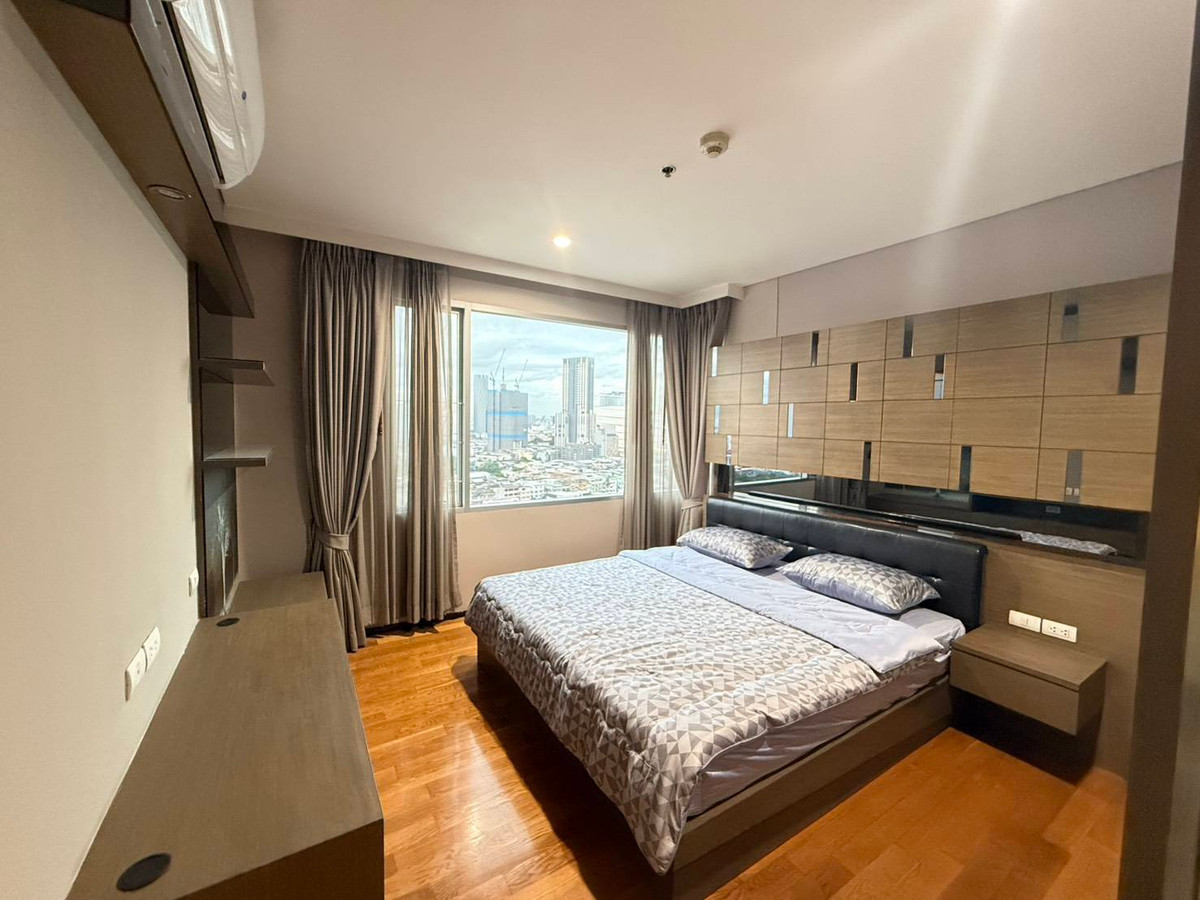 For RentCondoWongwianyai, Charoennakor : 🔥Beautiful room, good view, Villa Sathorn 2bedroom 2bathroom 🚗 Fixed parking, high floor, fully furnished, ready to move in, next to BTS Krung Thonburi 0 meters  