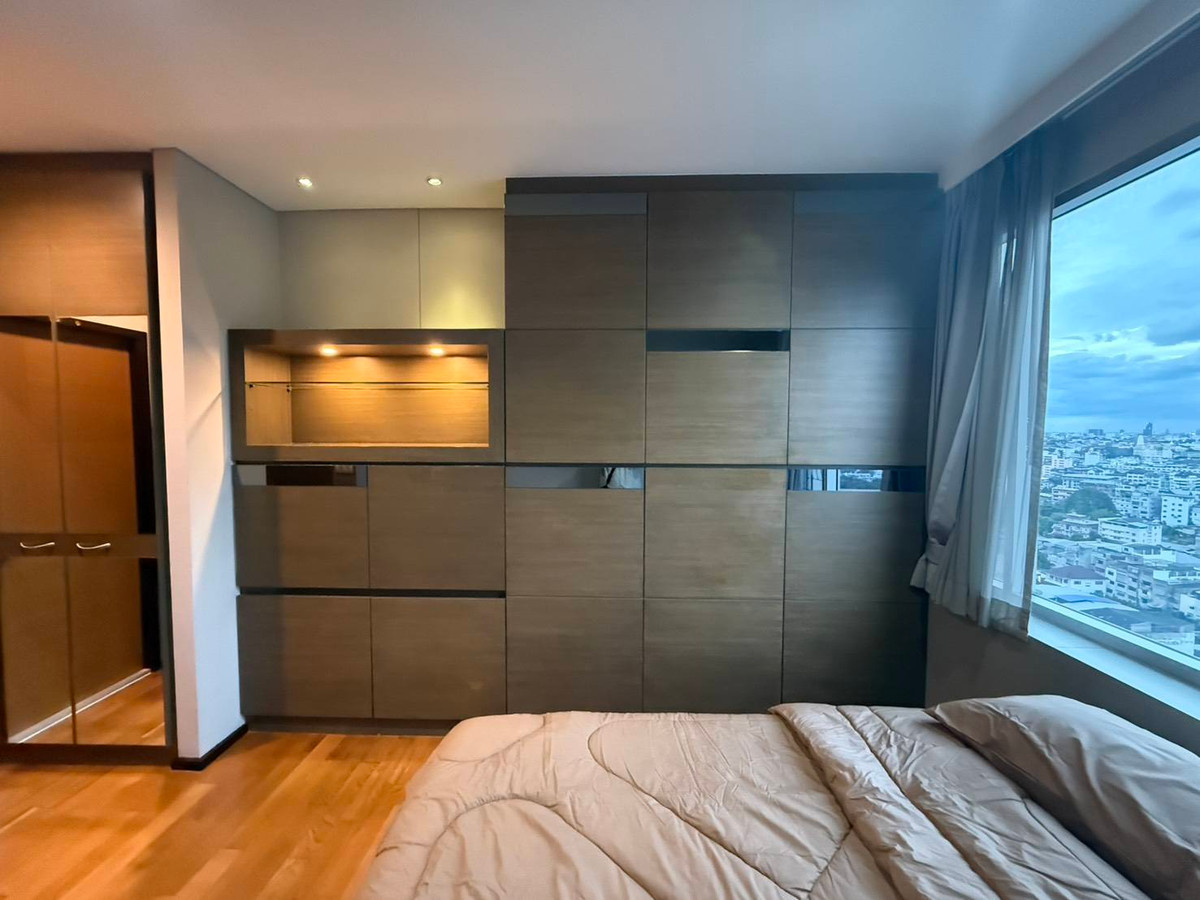 For RentCondoWongwianyai, Charoennakor : 🔥Beautiful room, good view, Villa Sathorn 2bedroom 2bathroom 🚗 Fixed parking, high floor, fully furnished, ready to move in, next to BTS Krung Thonburi 0 meters  