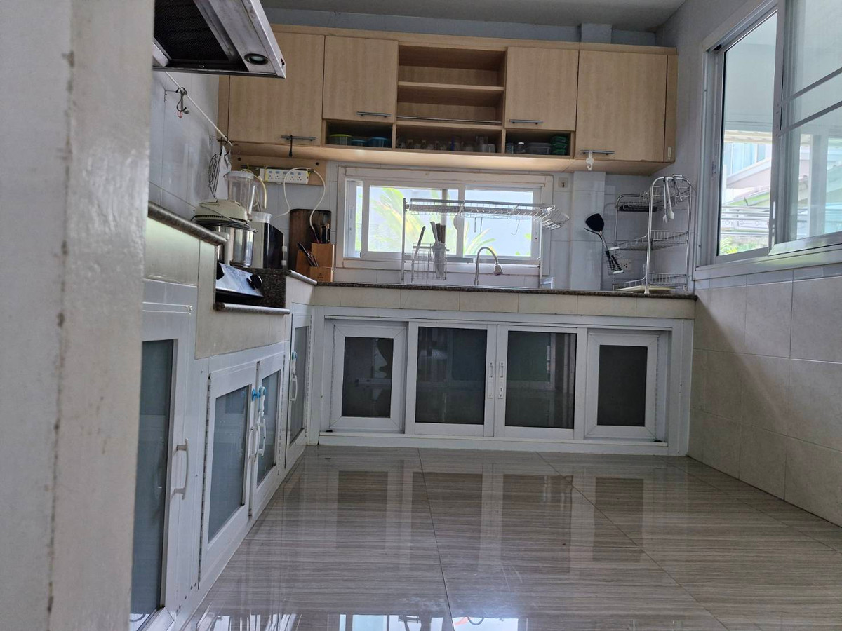 For RentHouseNonthaburi, Bang Yai, Bangbuathong : Newly renovated house near Bang Bua Thong Hospital. can register a company