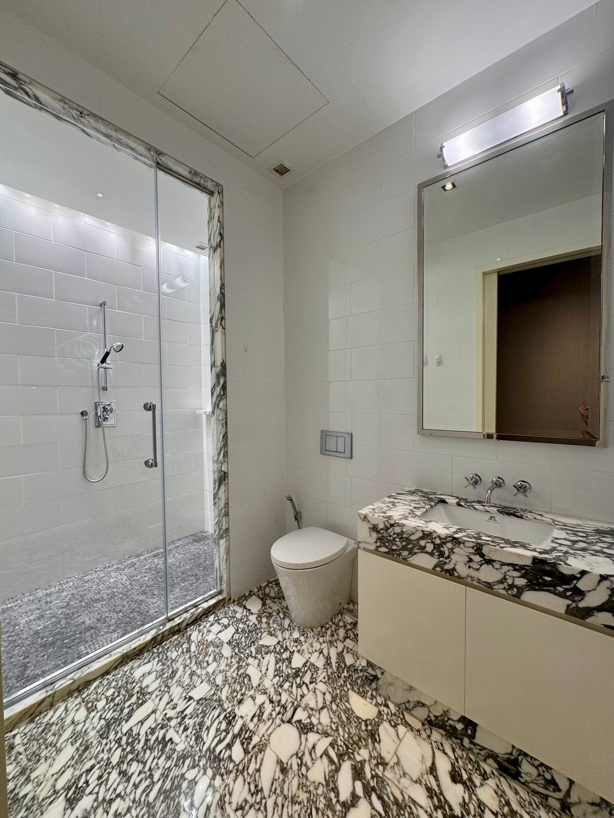 For SaleCondoSathorn, Narathiwat : The Ritz Carlton Residence “Ultra-Luxury Living Above Bangkok’s Skyline” 4Bed5Bath 273sqm high floor 40+ 150MB Call 0635925888