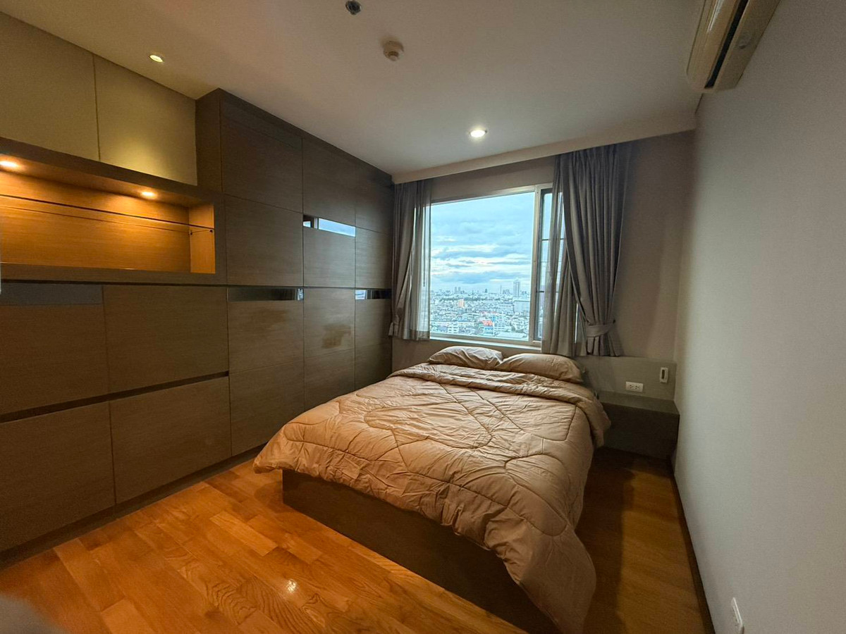 For RentCondoWongwianyai, Charoennakor : 🔥Beautiful room, good view, Villa Sathorn 2bedroom 2bathroom 🚗 Fixed parking, high floor, fully furnished, ready to move in, next to BTS Krung Thonburi 0 meters  