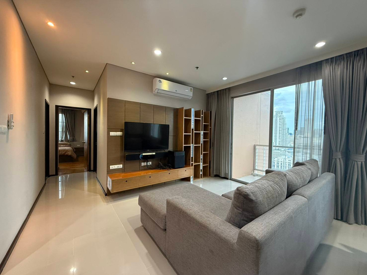 For RentCondoWongwianyai, Charoennakor : 🔥Beautiful room, good view, Villa Sathorn 2bedroom 2bathroom 🚗 Fixed parking, high floor, fully furnished, ready to move in, next to BTS Krung Thonburi 0 meters  