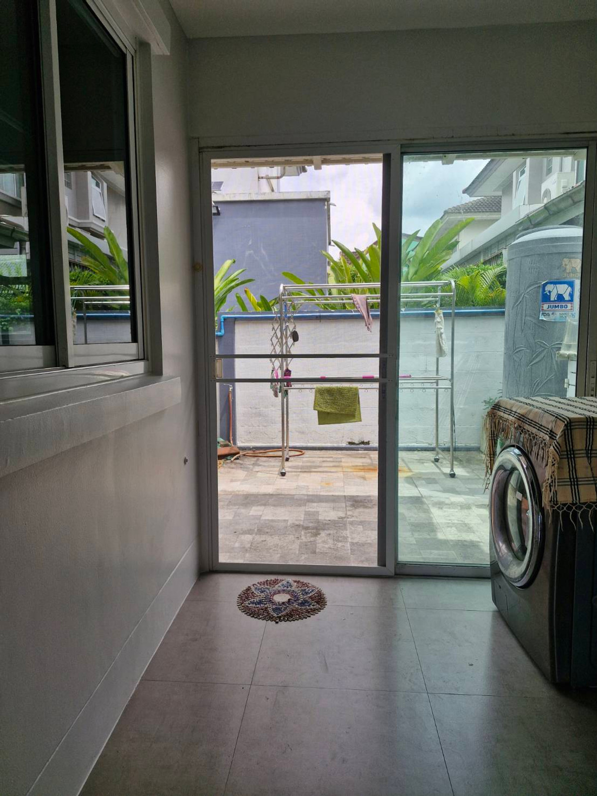 For RentHouseNonthaburi, Bang Yai, Bangbuathong : Newly renovated house near Bang Bua Thong Hospital. can register a company