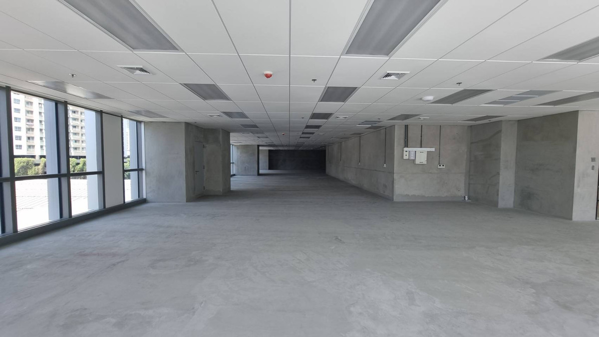 ให้เช่าร้านค้า/ตลาดนัดพระราม 9 เพชรบุรีตัดใหม่ RCA : ให้เช่าพื้นที่ Retail (เช่าทั้งชั้น) ในตึกสำนักงาน ทำเลพระราม 9 | ใกล้ MRT พระราม 9