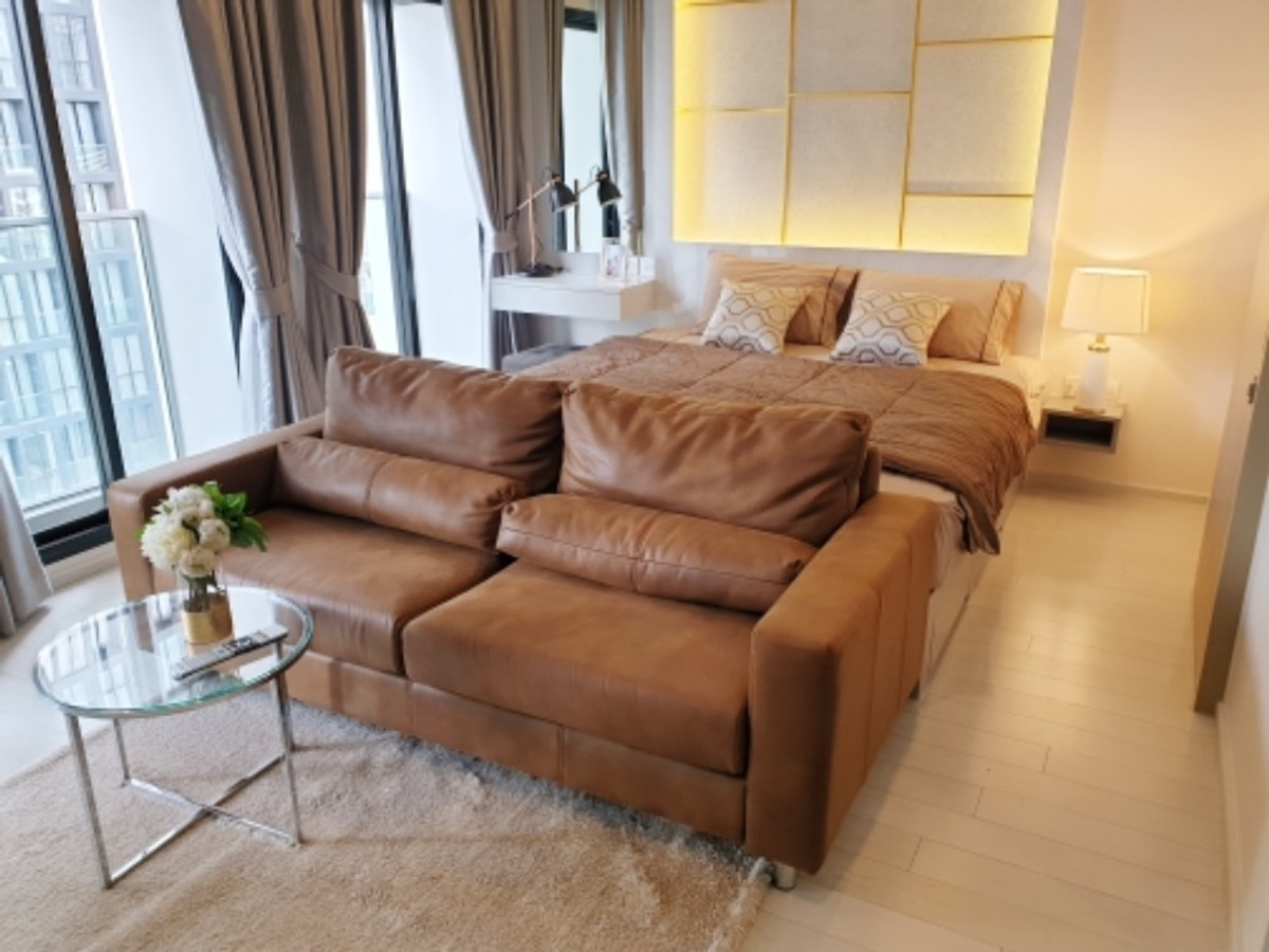 For RentCondoWitthayu, Chidlom, Langsuan, Ploenchit : !! Beautiful room for rent, Condo Noble Ploenchit (Noble Ploenchit) near BTS Ploenchit.