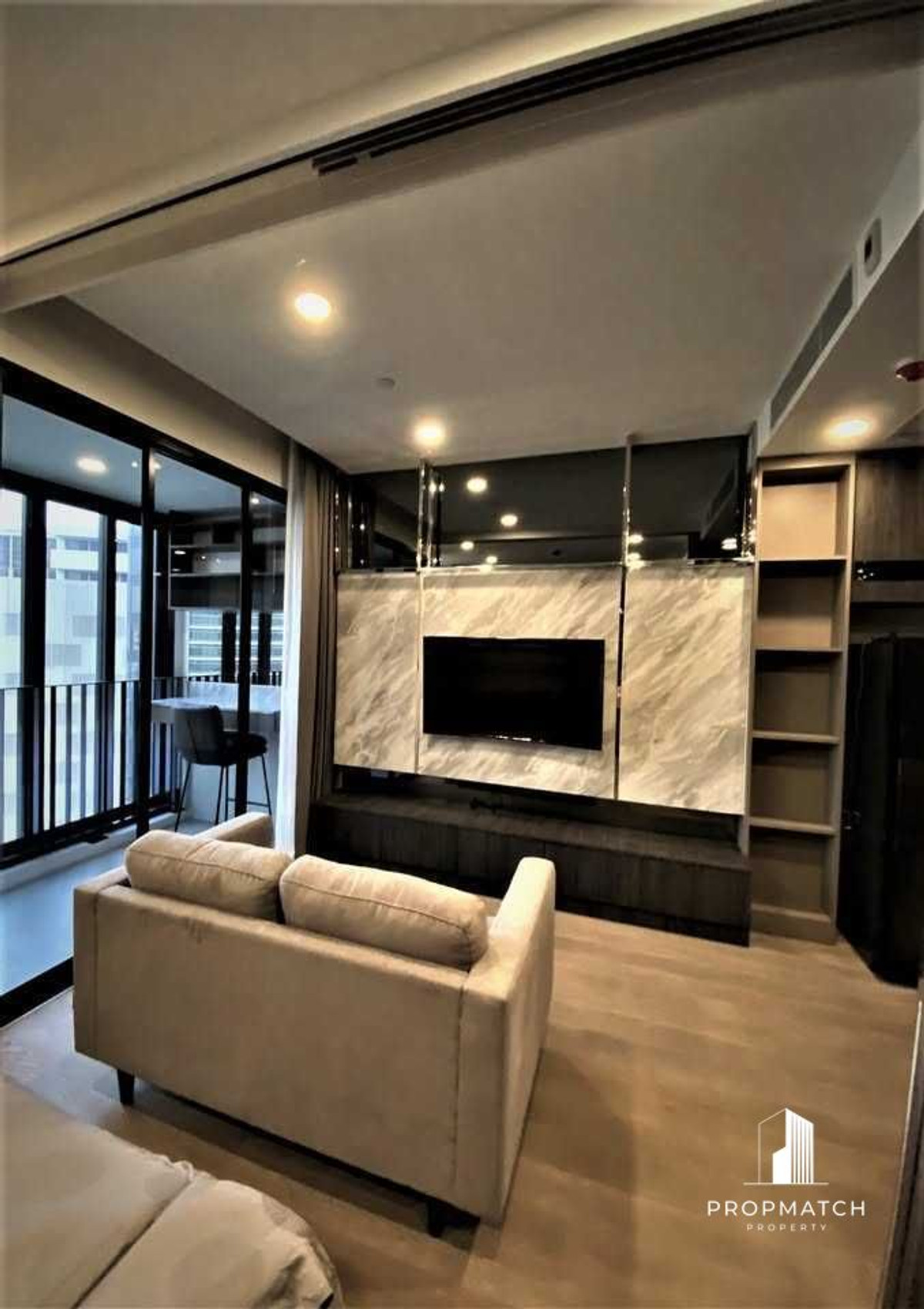 ให้เช่าคอนโดสยาม จุฬา สามย่าน :  ✨Flash Deal ✨ ASHTON Chula-Silom(1Bed 1Bath 35SQM.) พร้อมอยู่ ! เพียง 28,000 บาทต่อเดือน Tel.0981315848 @propmatch