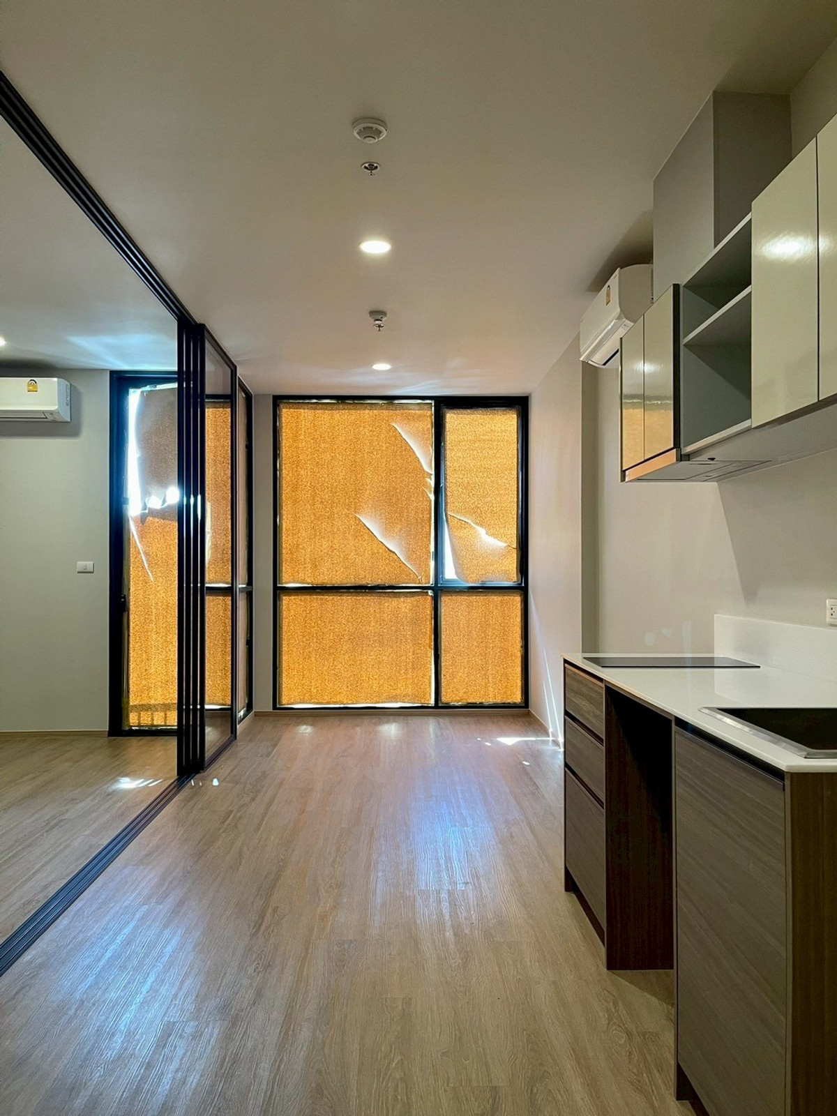 ขายคอนโดสาทร นราธิวาส : The Issara Sathorn ราคาพิเศษเริ่ม 4.59 ล้านบาท* (ราคาปกติ 6.46 MB*)