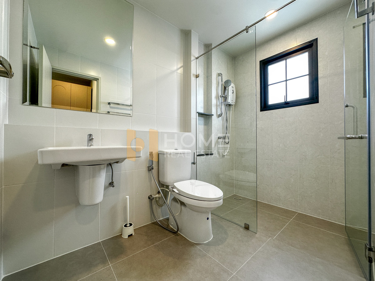 ให้เช่าบ้านบางนา แบริ่ง ลาซาล : เซนโทร บางนา / 4 ห้องนอน (เช่า), Centro Bangna / 4 Bedrooms (FOR RENT) YOK017