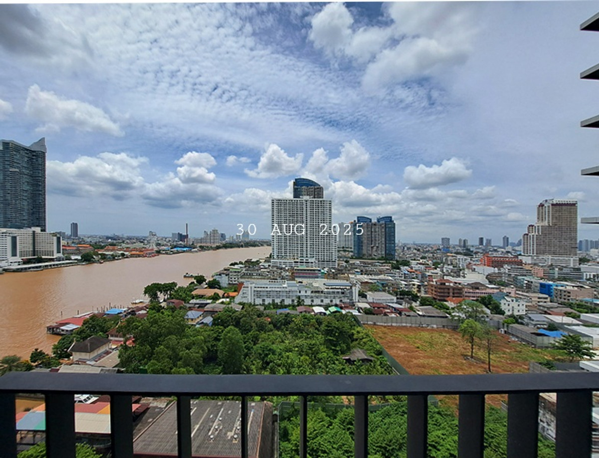 CondoWongwianyai, Charoennakor : Rent / Sell Chapter Charoennakhon (large room 40 sq m. Studio Plus+) Chapter Charoennakhon