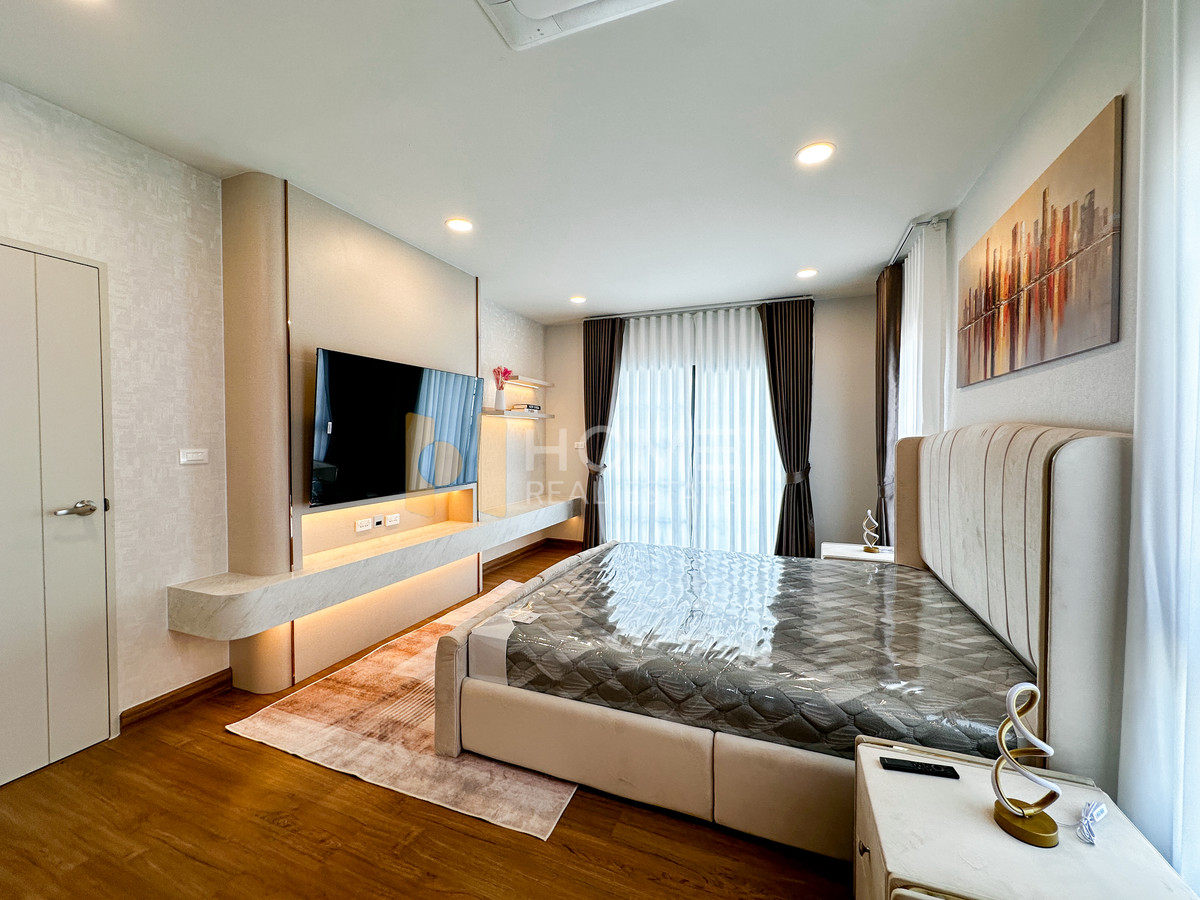 ให้เช่าบ้านบางนา แบริ่ง ลาซาล : เซนโทร บางนา เฟส 2 / 4 ห้องนอน (เช่า), Centro Bangna phase 2/ 4 Bedrooms (FOR RENT) YOK016