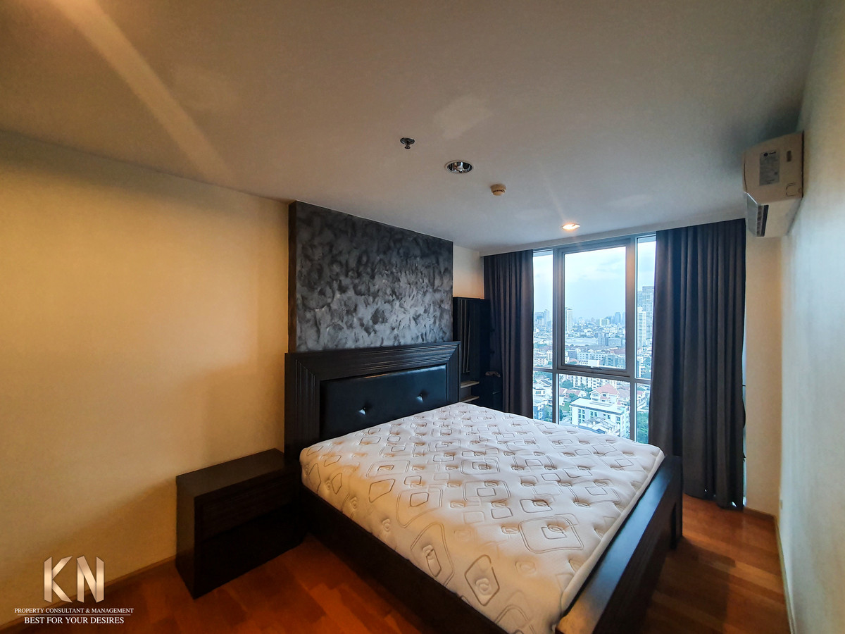 For SaleCondoLadprao, Central Ladprao : Square meters, less than a hundred thousand, size 45.68 sq m., only 3.25 million baht.