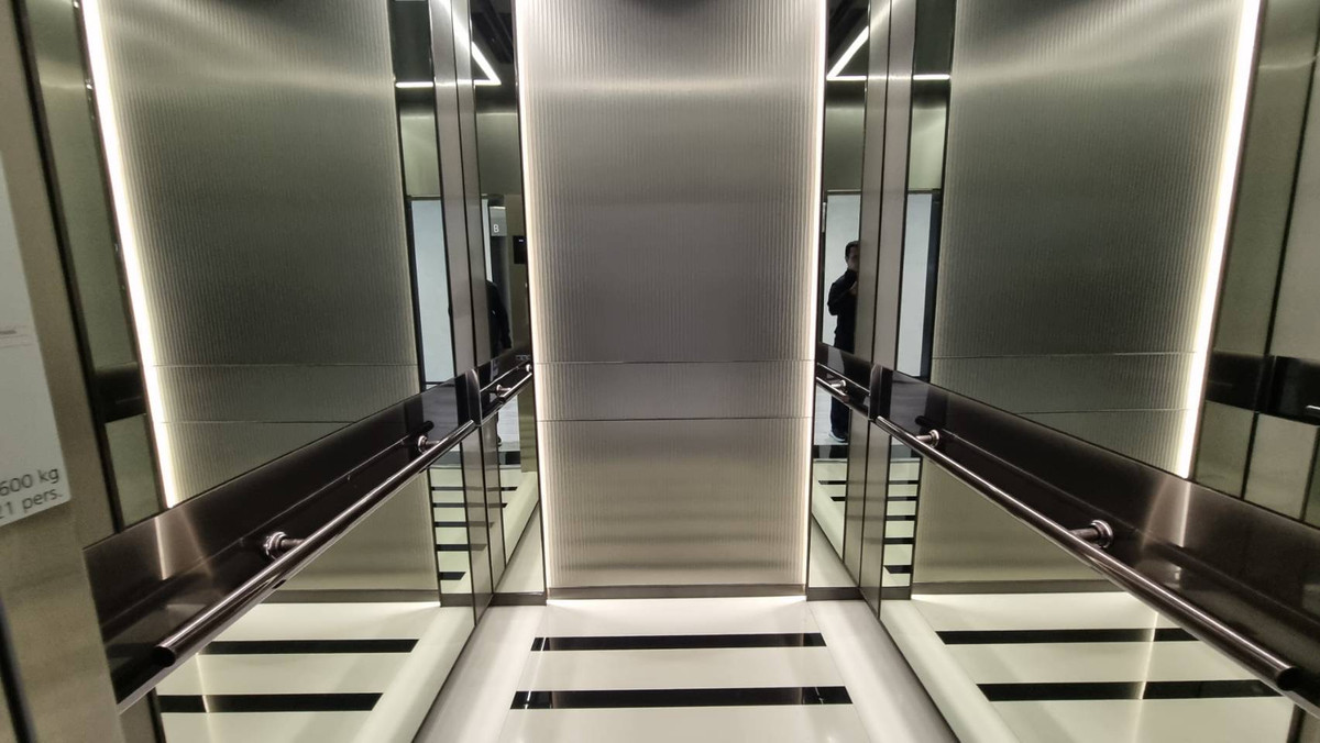 For RentOfficeRama9, Petchburi, RCA : Office for Rent (Whole Floor) – Rama 9 Area | Near MRT Rama 9