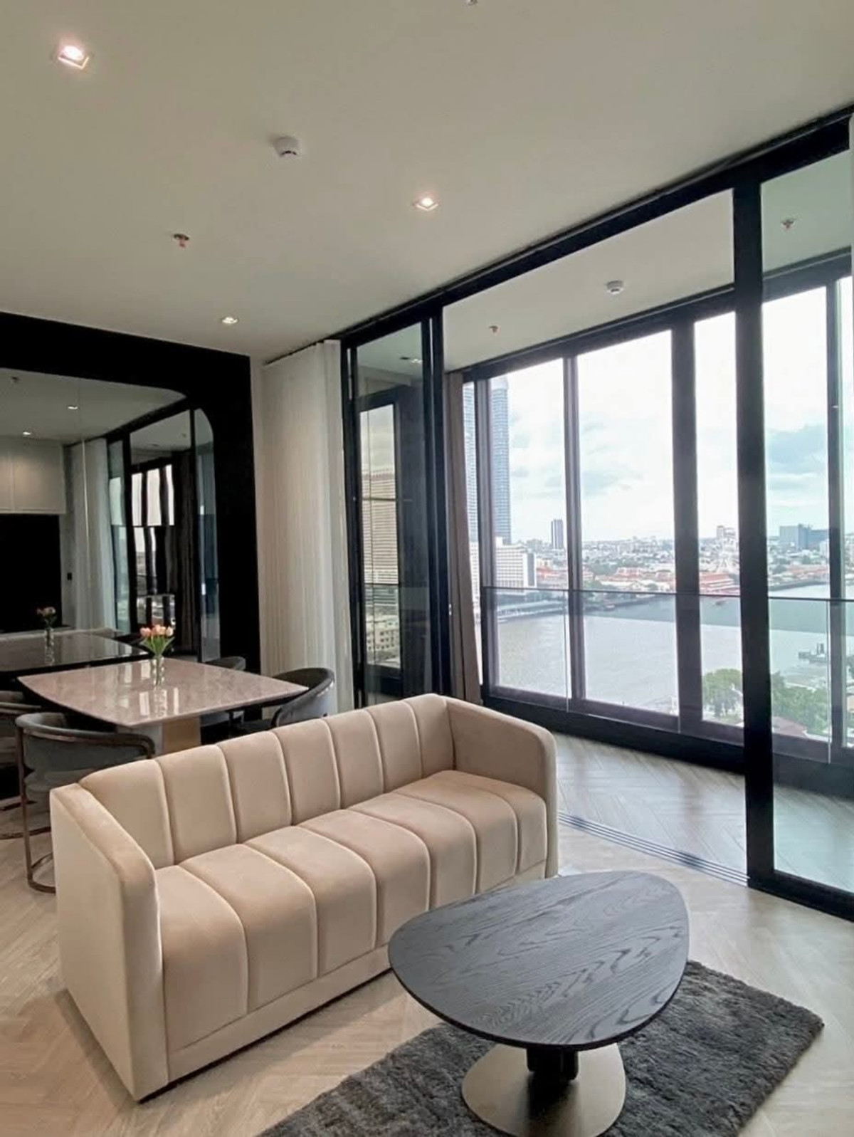 For SaleCondoWongwianyai, Charoennakor : Chapter Charoennakhon Riverside / 2 Bedrooms (SALE WITH TENENT), Chapter Charoennakhon - Riverside / 2 bedrooms (sale with tenant) PT030
