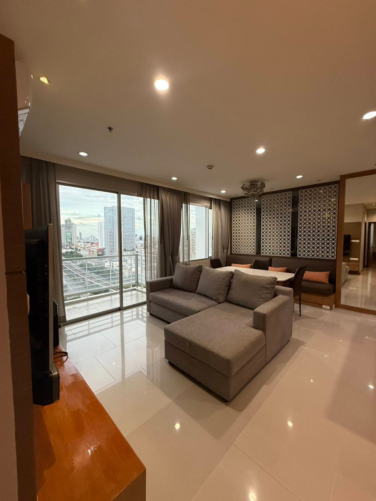 For RentCondoWongwianyai, Charoennakor : 🔥Beautiful room, good view, Villa Sathorn 2bedroom 2bathroom 🚗 Fixed parking, high floor, fully furnished, ready to move in, next to BTS Krung Thonburi 0 meters  