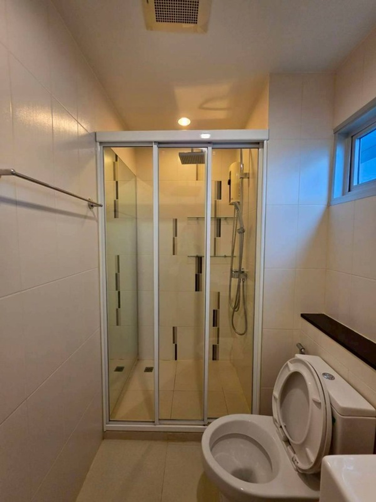 ขายคอนโดรัตนาธิเบศร์ สนามบินน้ำ พระนั่งเกล้า : 💖💖ขายห้องสวย Centric Tiwanon Station / 1 ห้องนอน ขนาด 32 ตรม ราคาเพียง 1.79 ล้านบาท// สนใจสอบถามได้นะคะ  LINE  ID = atfirm2010  💖💖