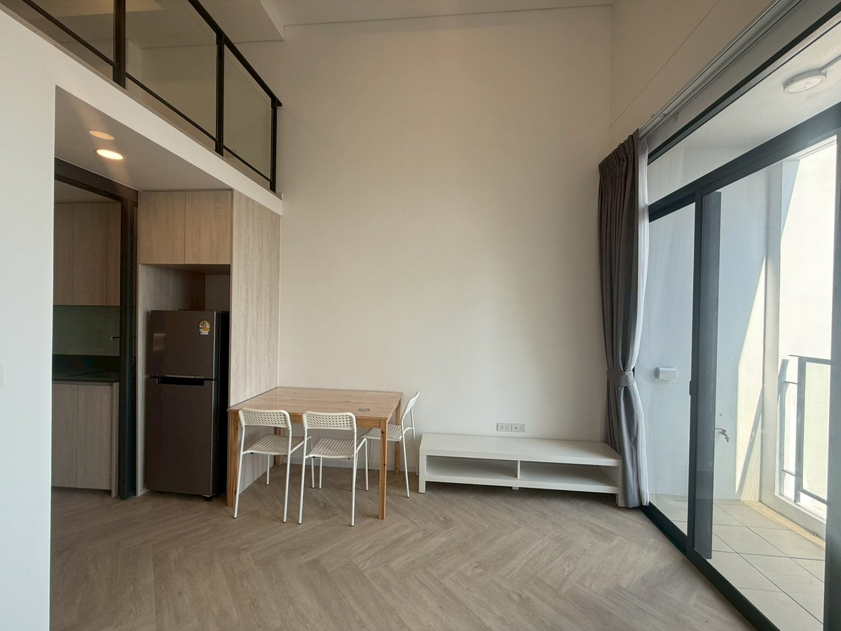 ให้เช่าคอนโดพระราม 9 เพชรบุรีตัดใหม่ RCA : Landmark at MRTA station RAMA9 (ไซมิส พระราม9)