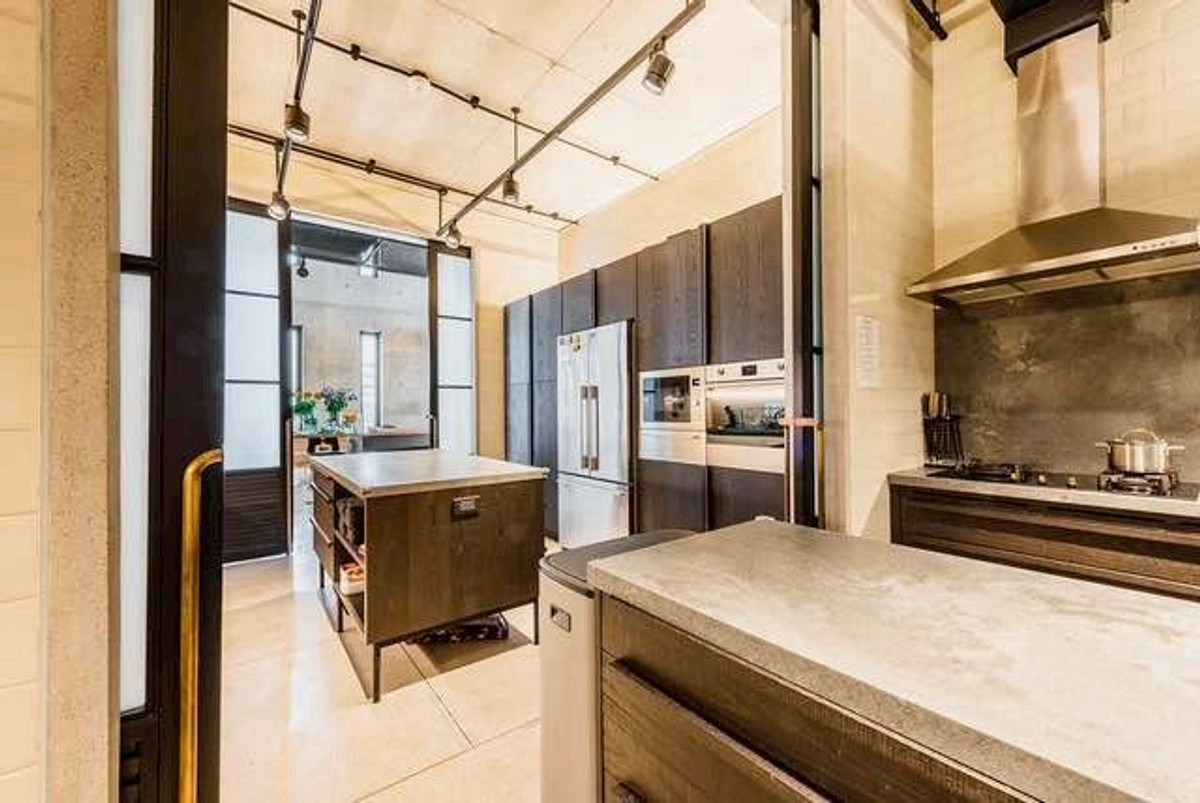 For SaleCondoSathorn, Narathiwat : Urgent sale, good value, luxury condo, Windshell naradhiwas Sathorn, size 562.35 Sqm., 5 bedrooms, high floor.