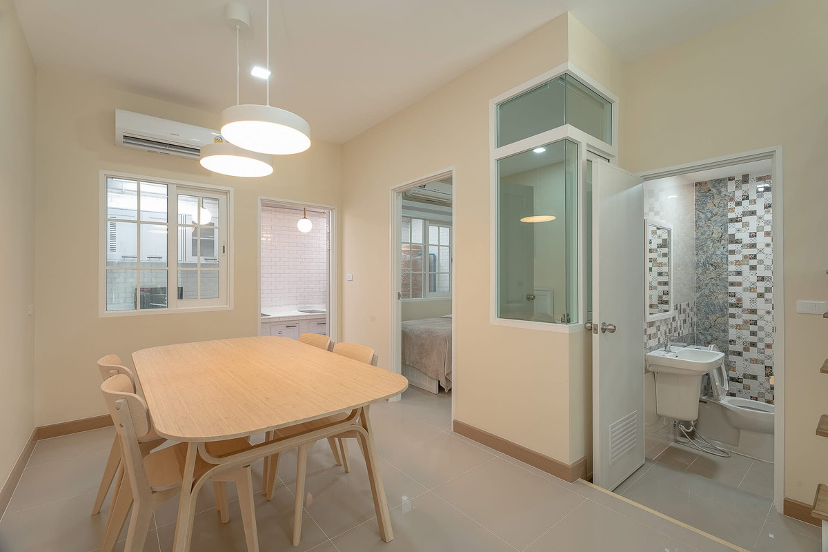 For RentTownhomePathum Thani,Rangsit, Thammasat : Townhouse for rent ✨ Golden Town Future-Rangsit ✨ 3 bedrooms, 2 bathrooms, fully furnished and equipped with appliances.