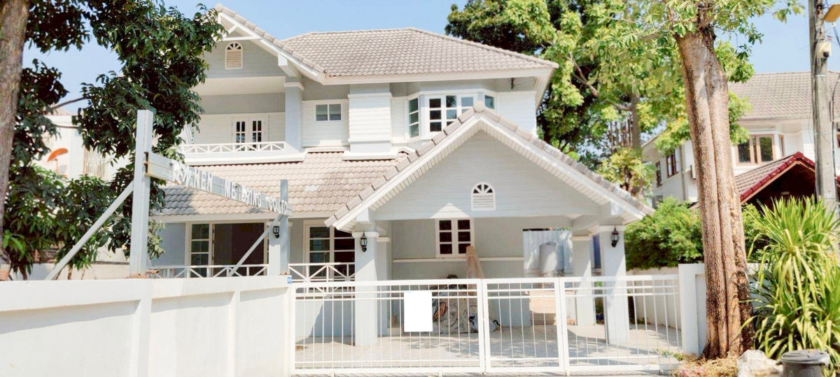 ขายบ้านนวมินทร์ รามอินทรา : บ้านสวยรีโนเวทใหม่!! หมู่บ้าน ณ บุรี หลังมุม แต่งสไตล์มินิมอลโทนขาวละมุน พื้นที่ 76 ตรว. ทำเลดีม๊าก ใกล้จุดขึ้น-ลงทางด่วน 