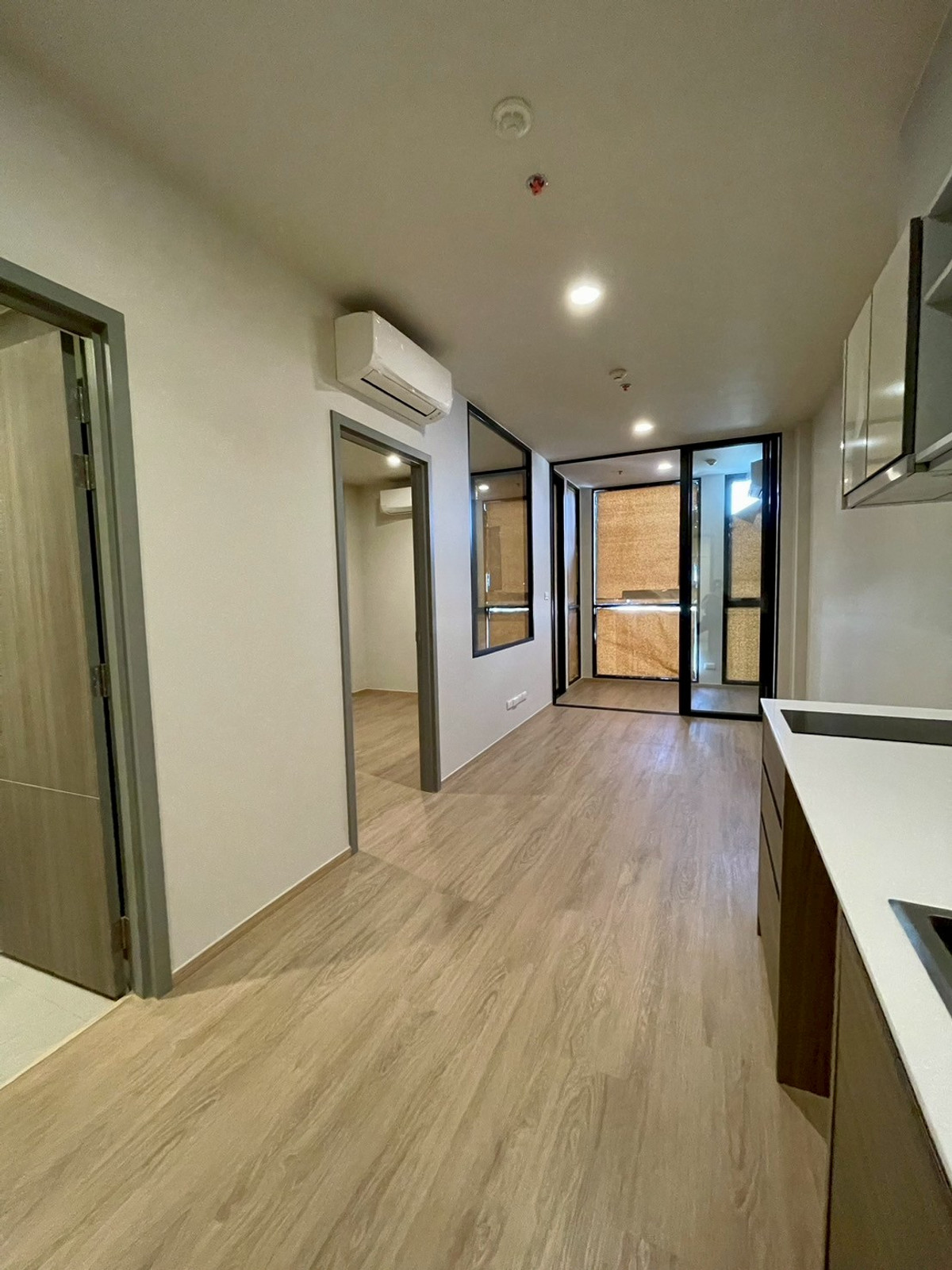 For SaleCondoSathorn, Narathiwat : The Issara Sathorn special price 5.25 million baht* (normal price 7.3 MB*)