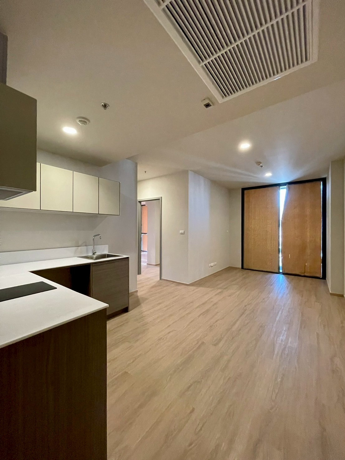 For SaleCondoSathorn, Narathiwat : The Issara Sathorn special price 8.3 million baht