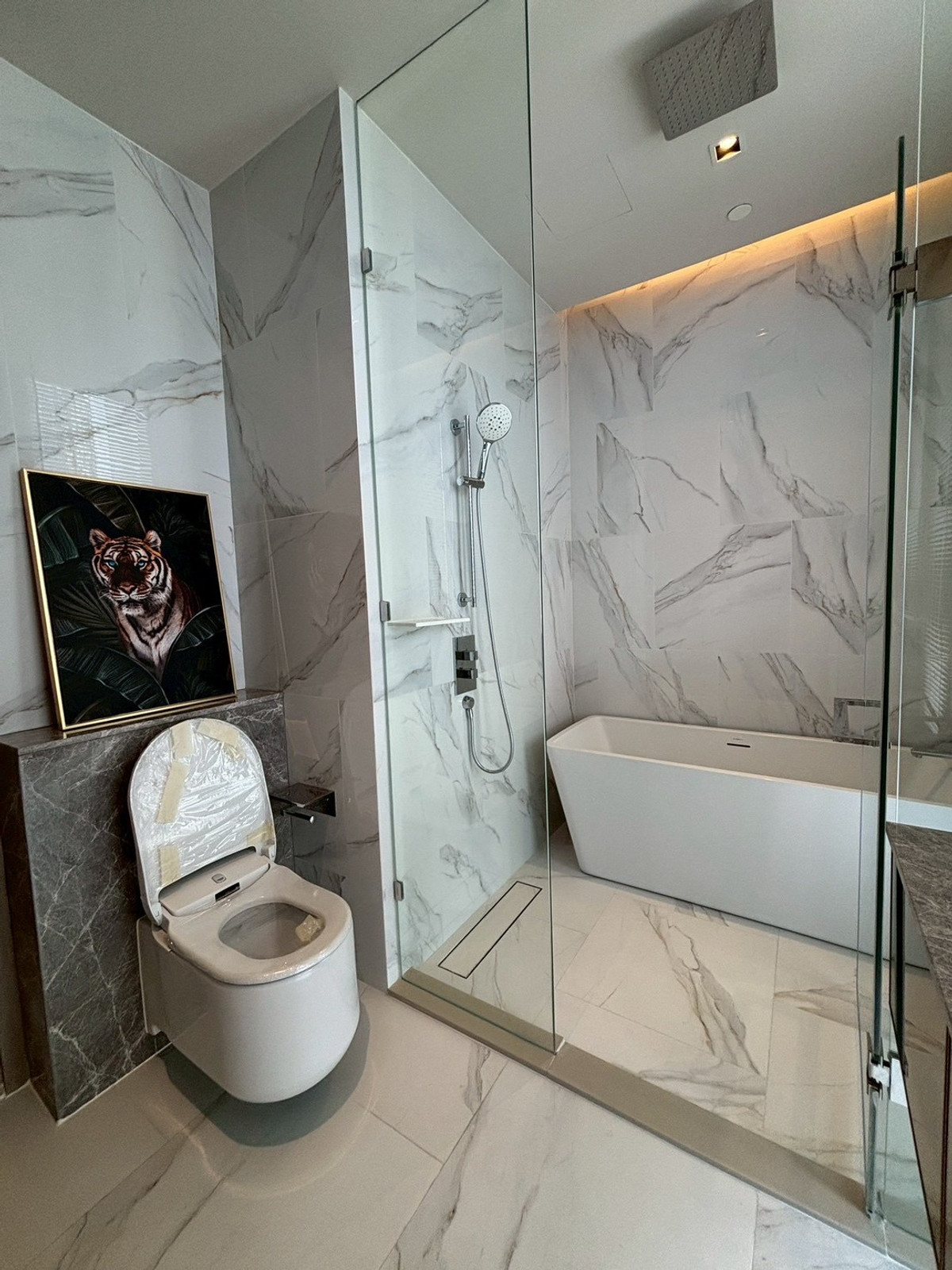 ขายคอนโดสาทร นราธิวาส : คอนโดห้อง Duplex 2 ห้องนอน ที่ The reserve sathorn , Contact 062-496-6454