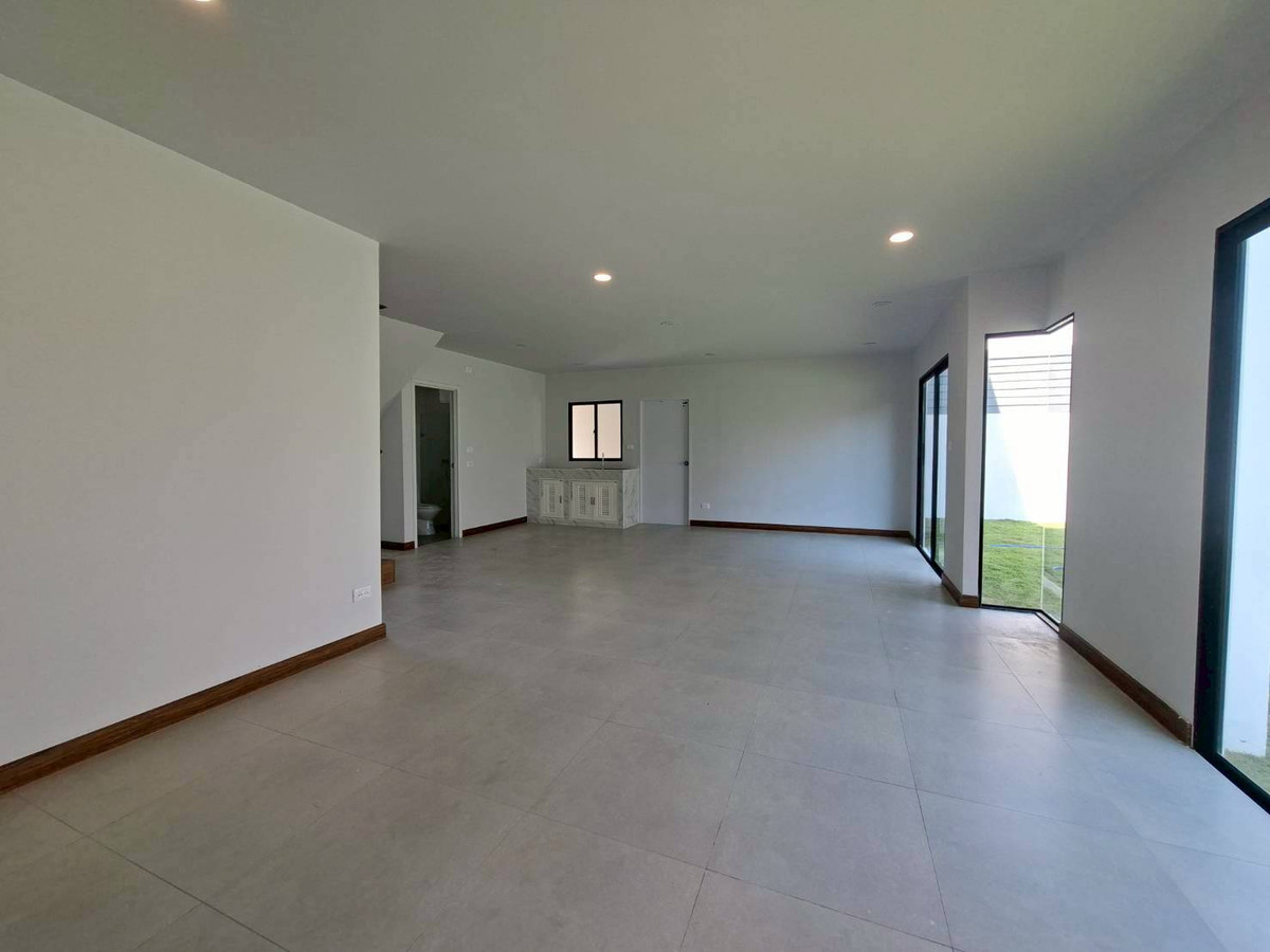 For SaleHouseLadkrabang, Suwannaphum Airport : 2-story detached house for sale, Pruksa We2 Project, On Nut-Rama 9, Soi Chaloem Phrakiat 87, lots of space, ready to move in (N.1980)