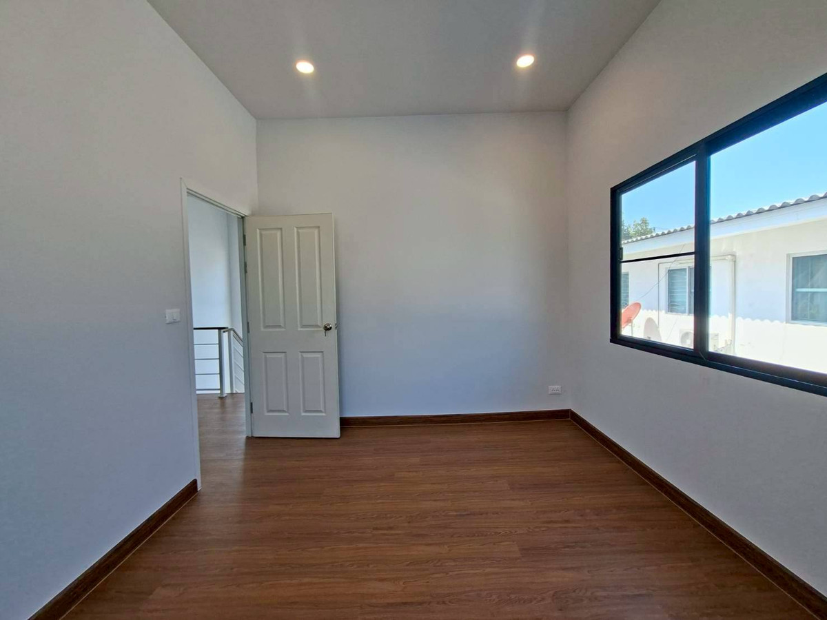 For SaleHouseLadkrabang, Suwannaphum Airport : 2-story detached house for sale, Pruksa We2 Project, On Nut-Rama 9, Soi Chaloem Phrakiat 87, lots of space, ready to move in (N.1980)