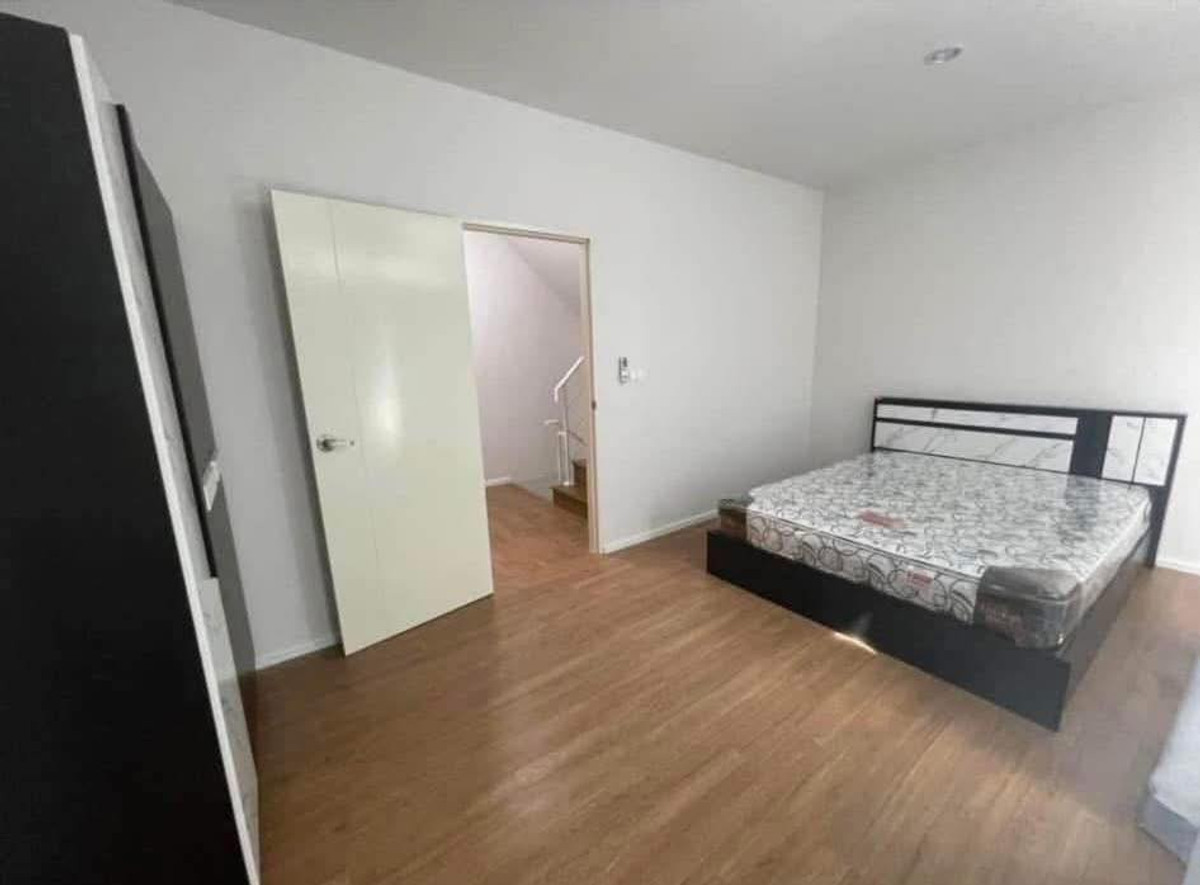 For SaleTownhomeRama5, Ratchapruek, Bangkruai : 🏡 Townhome, Baan Klang Muang Ratchaphruek – Sathorn | 3 Beds 3 Baths, Garden View Selling price: 6.9 MB 📞 065-626-5636 (Kie)