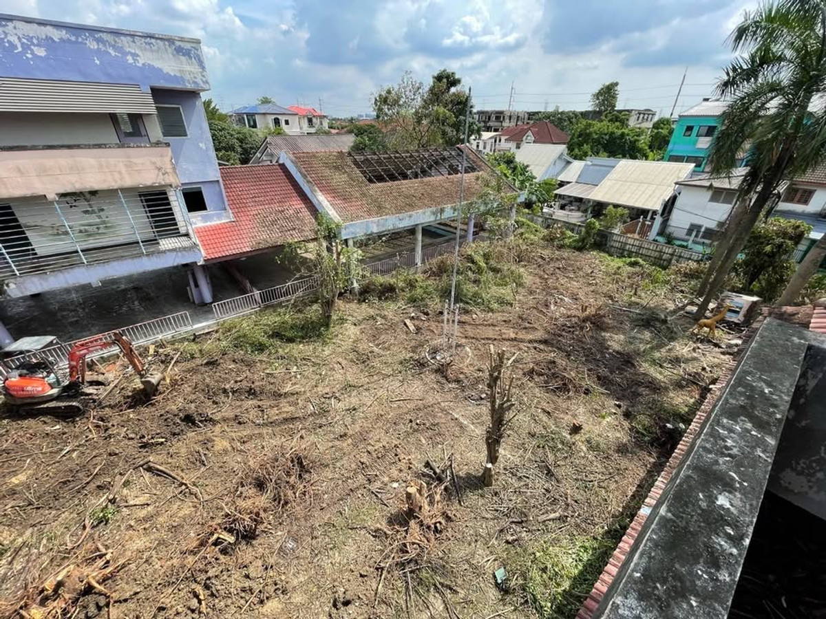 For RentWarehouseBang kae, Phetkasem : Former school building for rent (Bang Waek Road), potential location between Kanchanaphisek Road - Phutthamonthon Sai 2 Road. Opportunity for those looking for a large space to conduct their desired business/project. “The building is ready for use” and ca