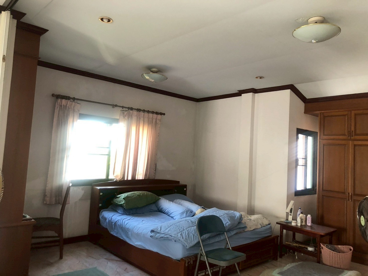 For SaleHouseBang Sue, Wong Sawang, Tao Pun : 95775 - Rare detached house for sale, Prachachuen, Bang Khen Fang Tai, Bang Sue, Bangkok, area 109 sq m. Renovated a little, looks luxurious and comfortable.