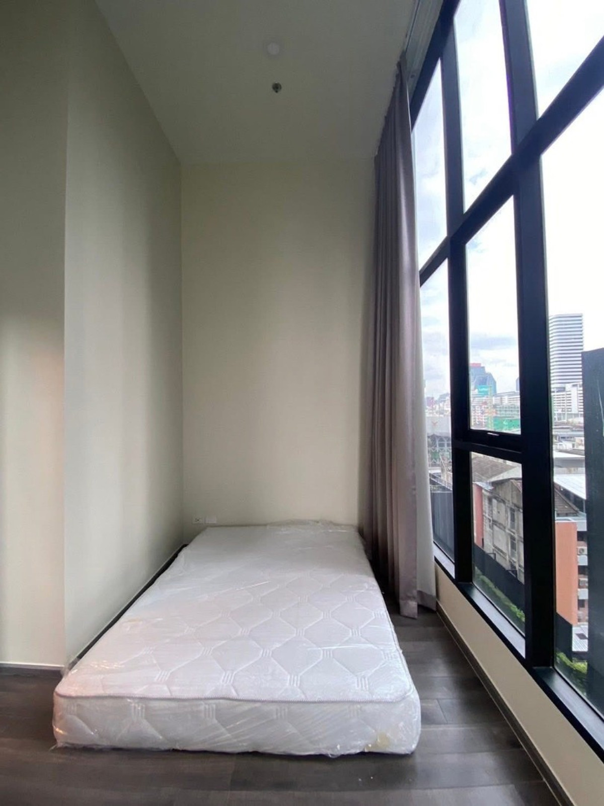 For SaleCondoRama9, Petchburi, RCA : 🏢 Knightsbridge Space Rama 9 | 2 Bedrooms, High Ceiling, City View  7.5 Mb. (Free transfer) 📞 065-626-5636 (Kie)