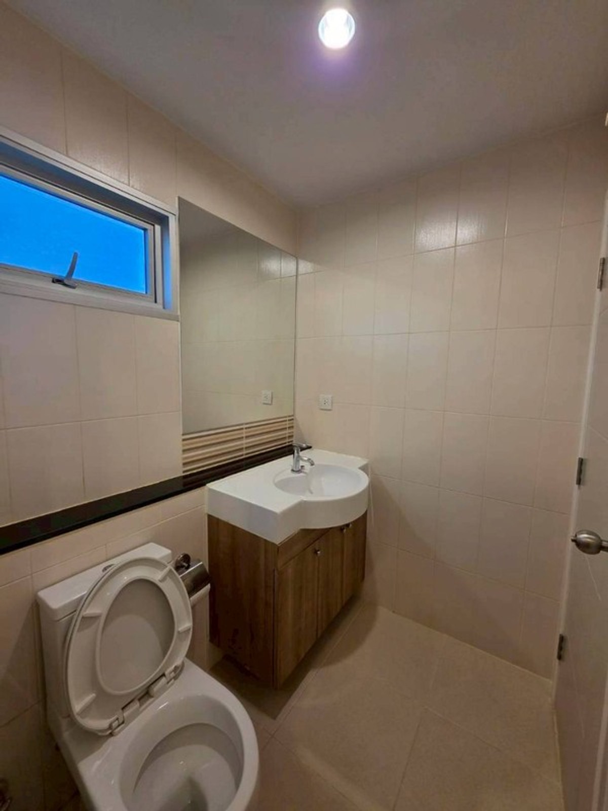 ขายคอนโดรัตนาธิเบศร์ สนามบินน้ำ พระนั่งเกล้า : 💖💖ขายห้องสวย Centric Tiwanon Station / 1 ห้องนอน ขนาด 32 ตรม ราคาเพียง 1.79 ล้านบาท// สนใจสอบถามได้นะคะ  LINE  ID = atfirm2010  💖💖