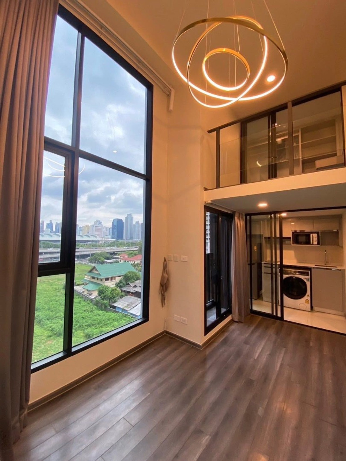 For SaleCondoRama9, Petchburi, RCA : 🏢 Knightsbridge Space Rama 9 | 2 Bedrooms, High Ceiling, City View  7.5 Mb. (Free transfer) 📞 065-626-5636 (Kie)