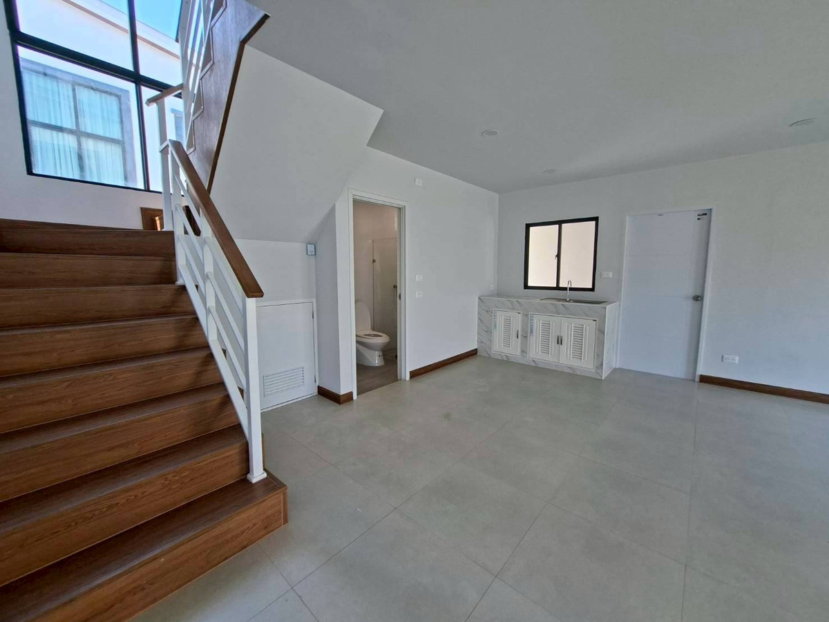 For SaleHouseLadkrabang, Suwannaphum Airport : 2-story detached house for sale, Pruksa We2 Project, On Nut-Rama 9, Soi Chaloem Phrakiat 87, lots of space, ready to move in (N.1980)