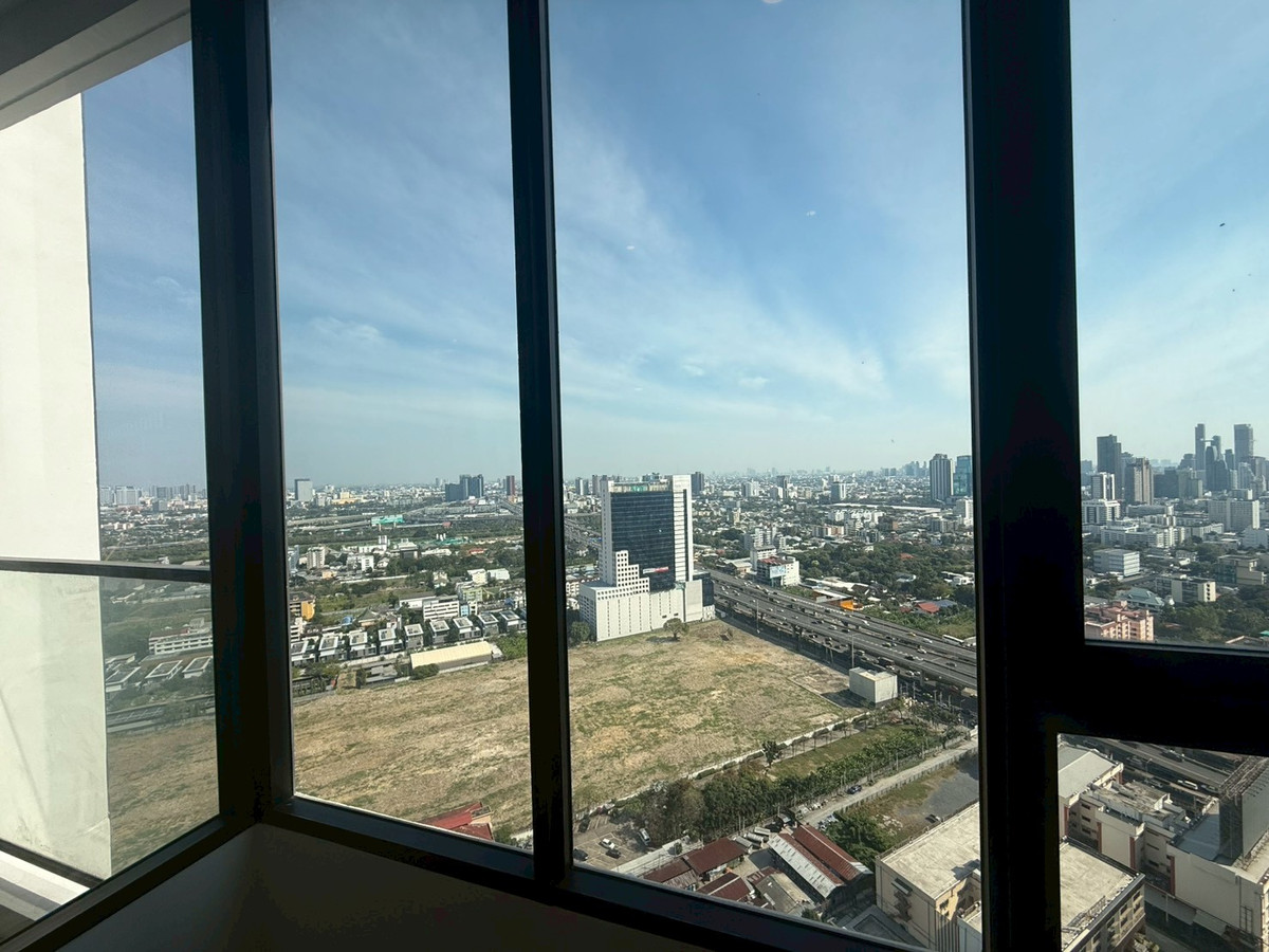 ให้เช่าคอนโดพระราม 9 เพชรบุรีตัดใหม่ RCA : Landmark at MRTA station RAMA9 (ไซมิส พระราม9)