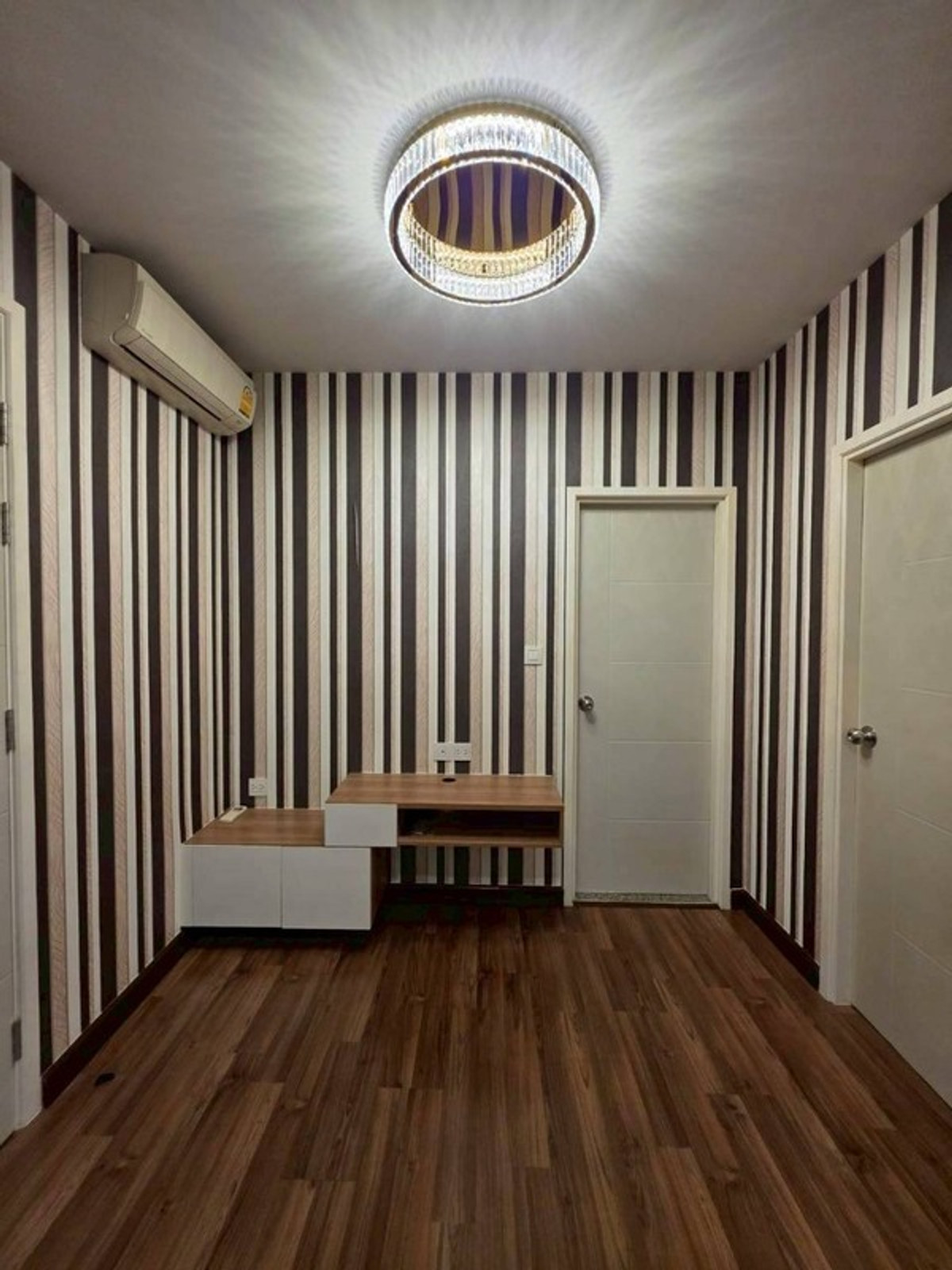 ขายคอนโดรัตนาธิเบศร์ สนามบินน้ำ พระนั่งเกล้า : 💖💖ขายห้องสวย Centric Tiwanon Station / 1 ห้องนอน ขนาด 32 ตรม ราคาเพียง 1.79 ล้านบาท// สนใจสอบถามได้นะคะ  LINE  ID = atfirm2010  💖💖