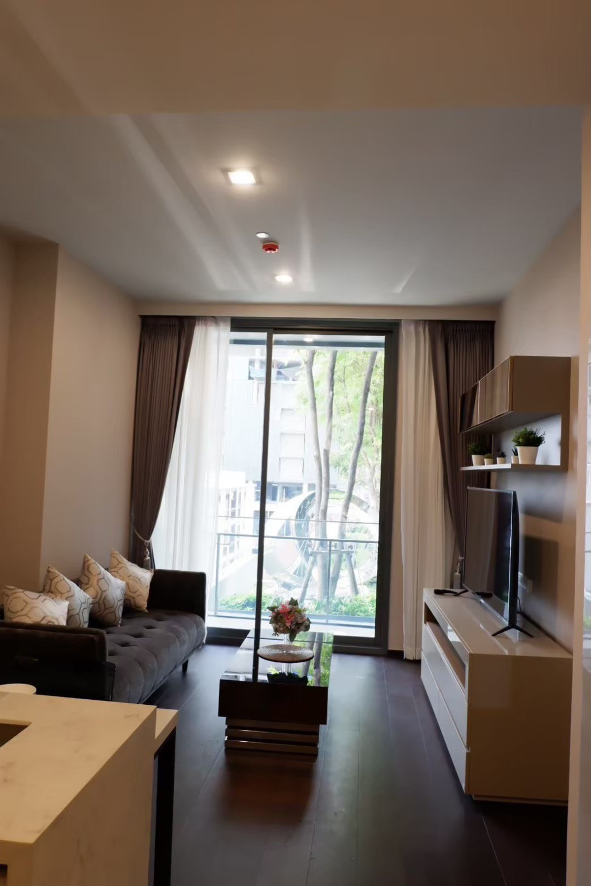 For RentCondoSukhumvit, Asoke, Thonglor : 📢(for rent) Laviq Sukhumvit 57 near BTS Thonglor 270 meters.