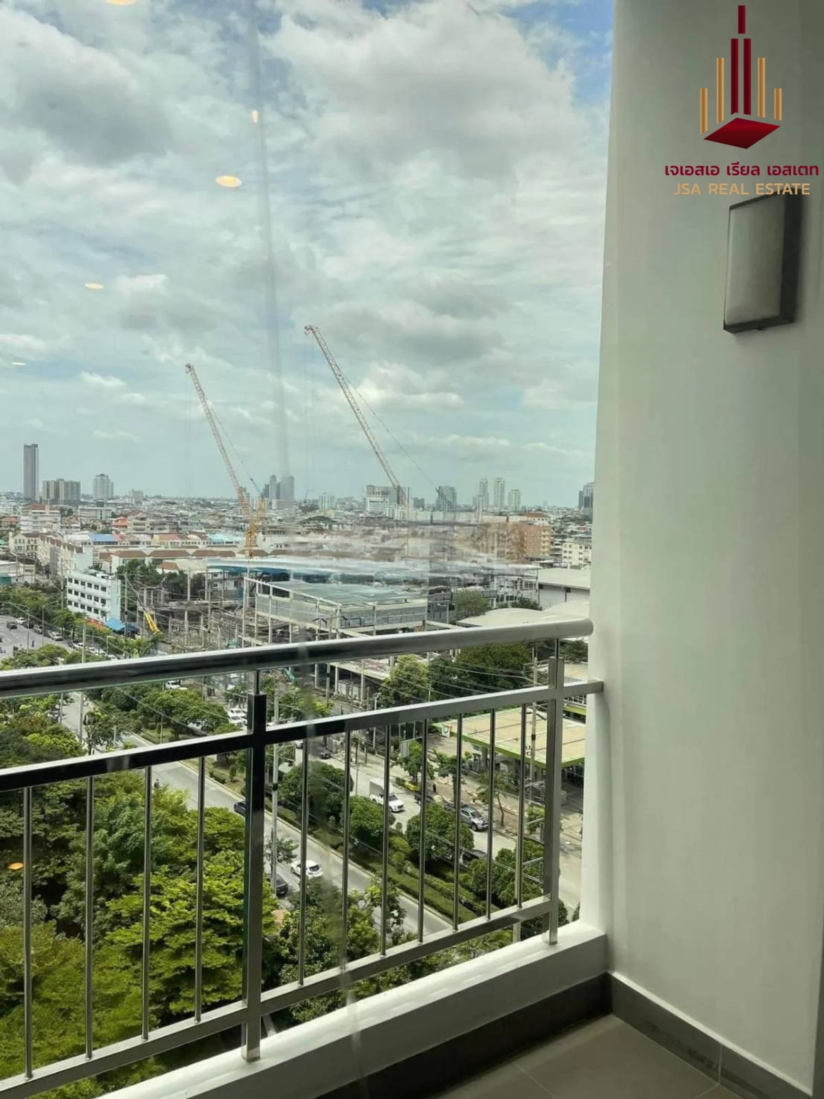 ขายคอนโดสาทร นราธิวาส : ✨ For Sale: Supalai Lite Sathorn-Charoenrat Condo ✨ 💰 Only 3,350,000 THB