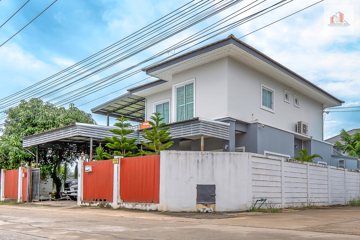 ขายบ้านร้อยเอ็ด : ขายบ้านเดี่ยว มีสระว่ายน้ำ พร้อมเฟอร์นิเจอร์ ม.เย็นสิริ อ.เมืองร้อยเอ็ด เข้าอยู่ได้ทันที