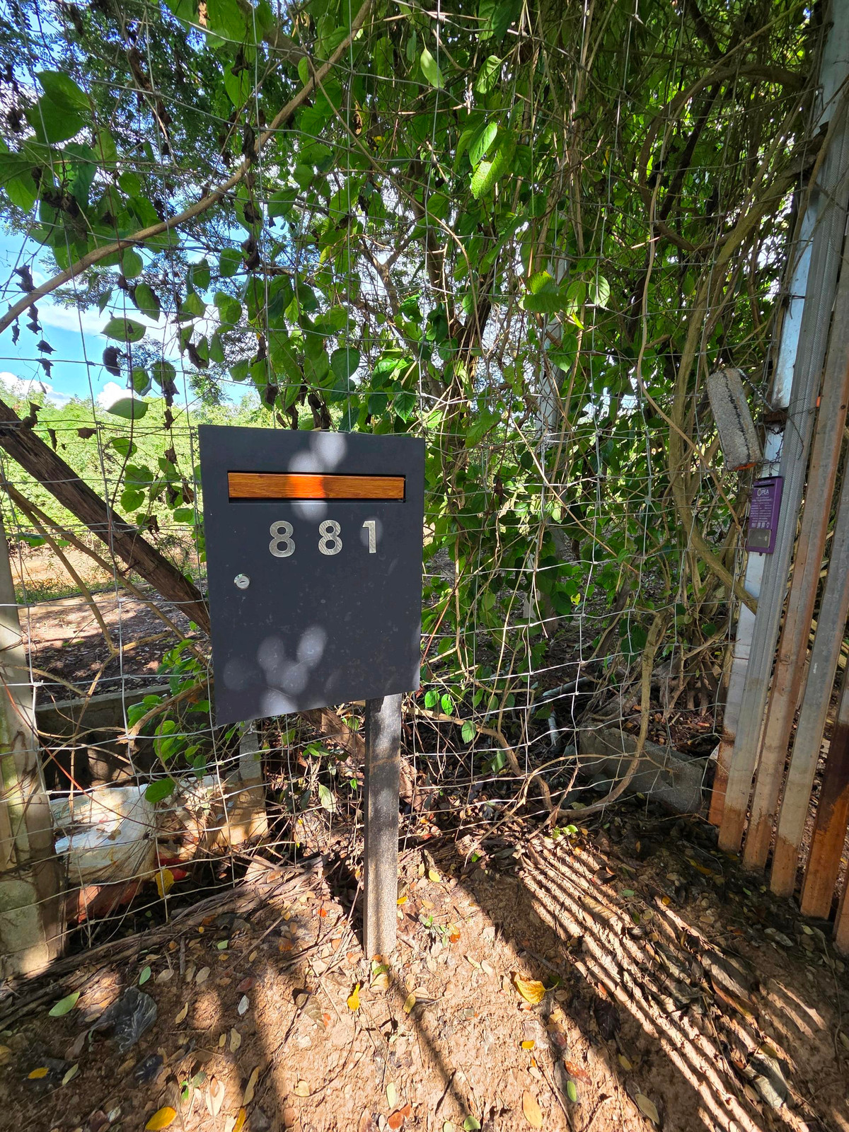 For SaleLandUdon Thani : Land for sale, divided into sub-plots, has a garden, 300 meters next to water.