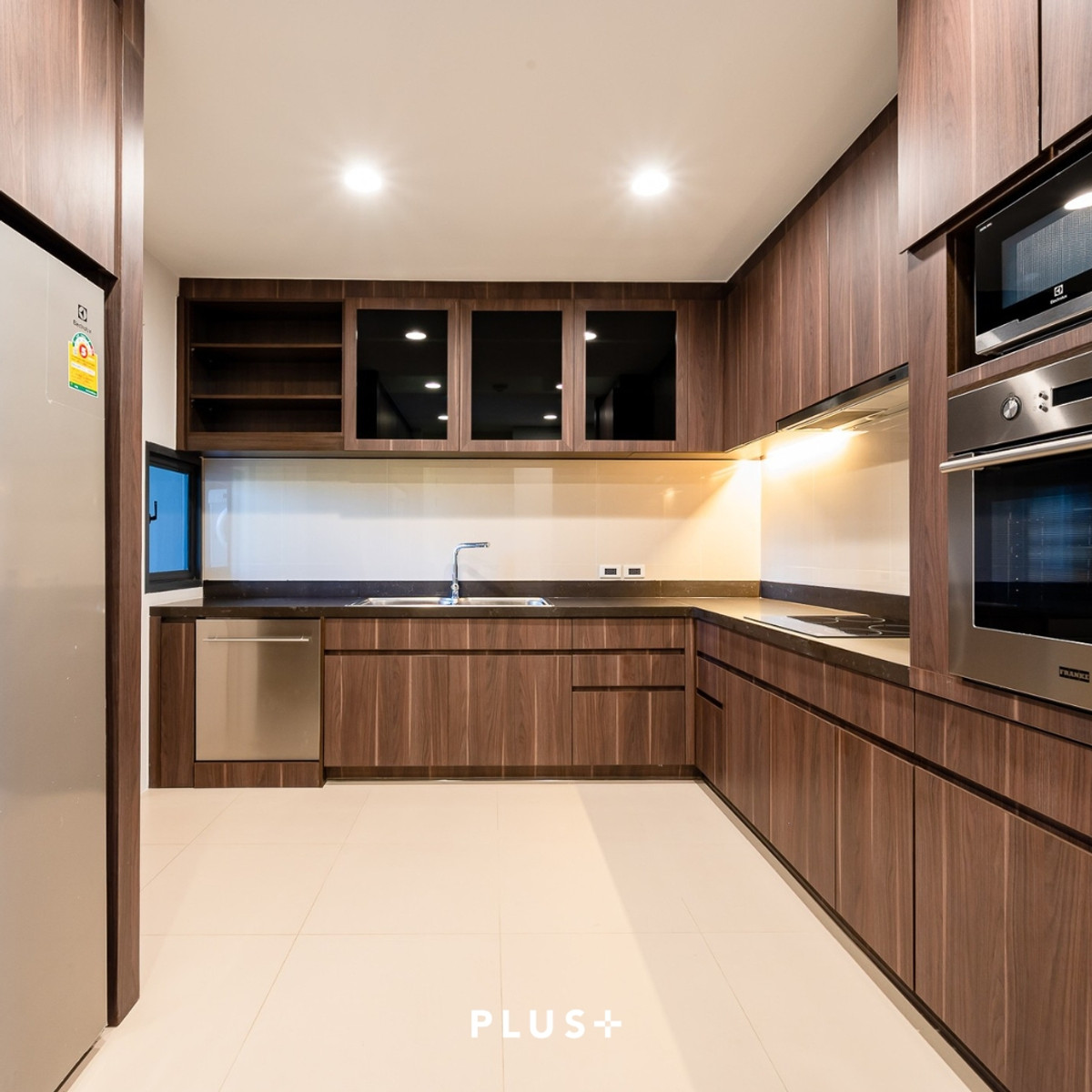 ขายคอนโดอ่อนนุช อุดมสุข : Park Court Sukhumvit 77