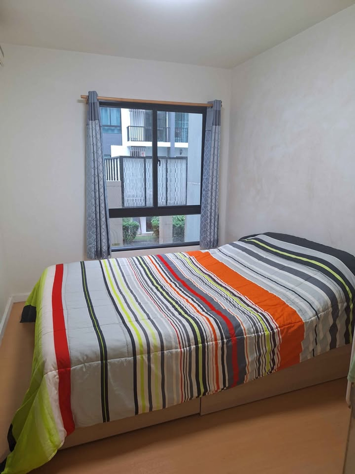 ให้เช่าคอนโดบางนา แบริ่ง ลาซาล : ให้เช่า ไอคอนโด สุขุมวิท 105 วิว สระว่ายน้ำ ใกล้ BTS แบริ่ง