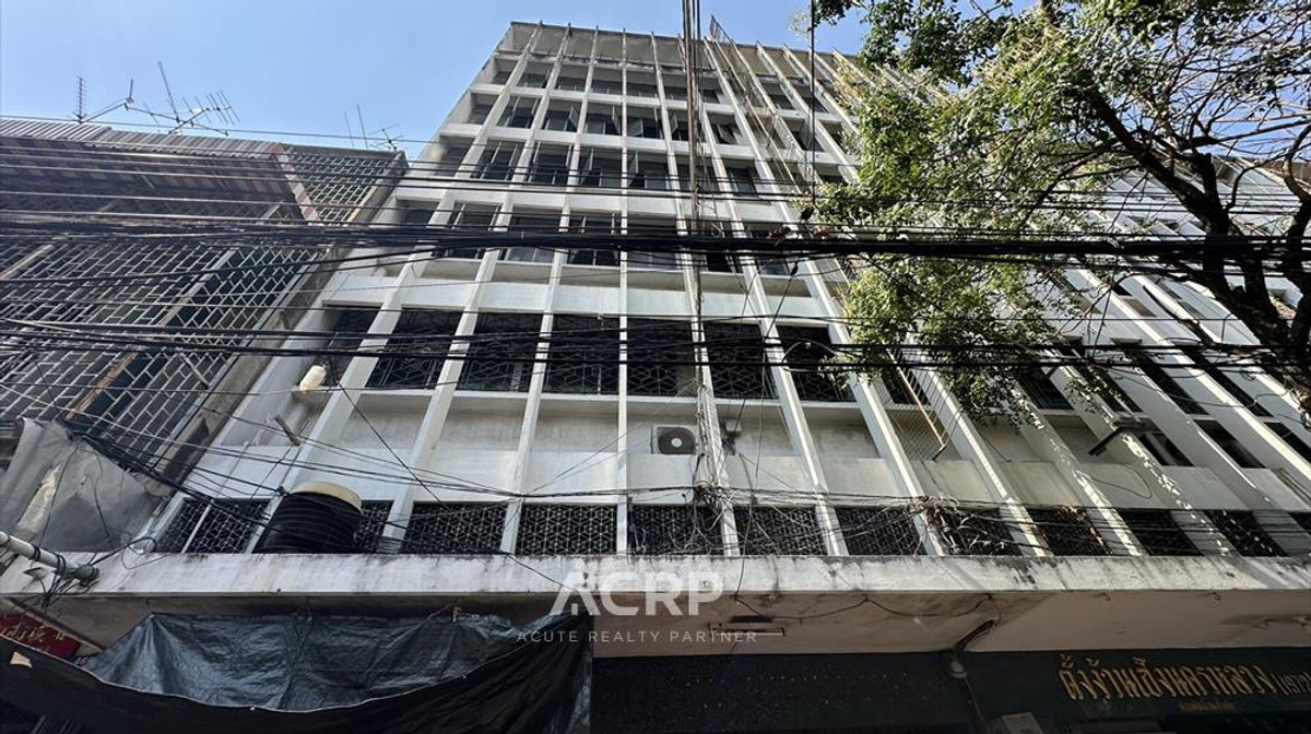 For RentShop HouseYaowarat, Banglamphu : 6-Storey Commercial Building for Rent in Prime Chinatown Location