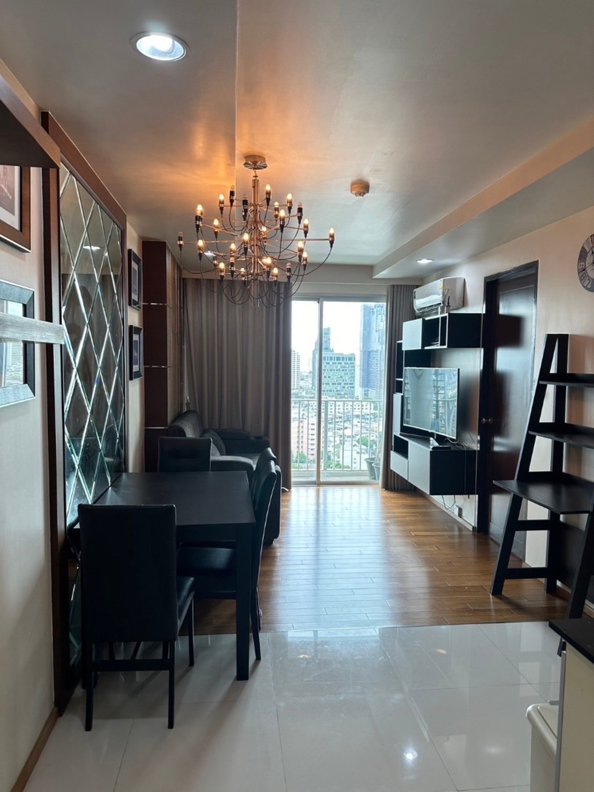 ขายคอนโดลาดพร้าว เซ็นทรัลลาดพร้าว : 🏢 The Line Phahonyothin Park (1 นอน) | ใกล้ BTS ห้าแยกลาดพร้าว  ราคา 3.99 ล้านบาท 📞: 065-626-5636 (คุณกี้)